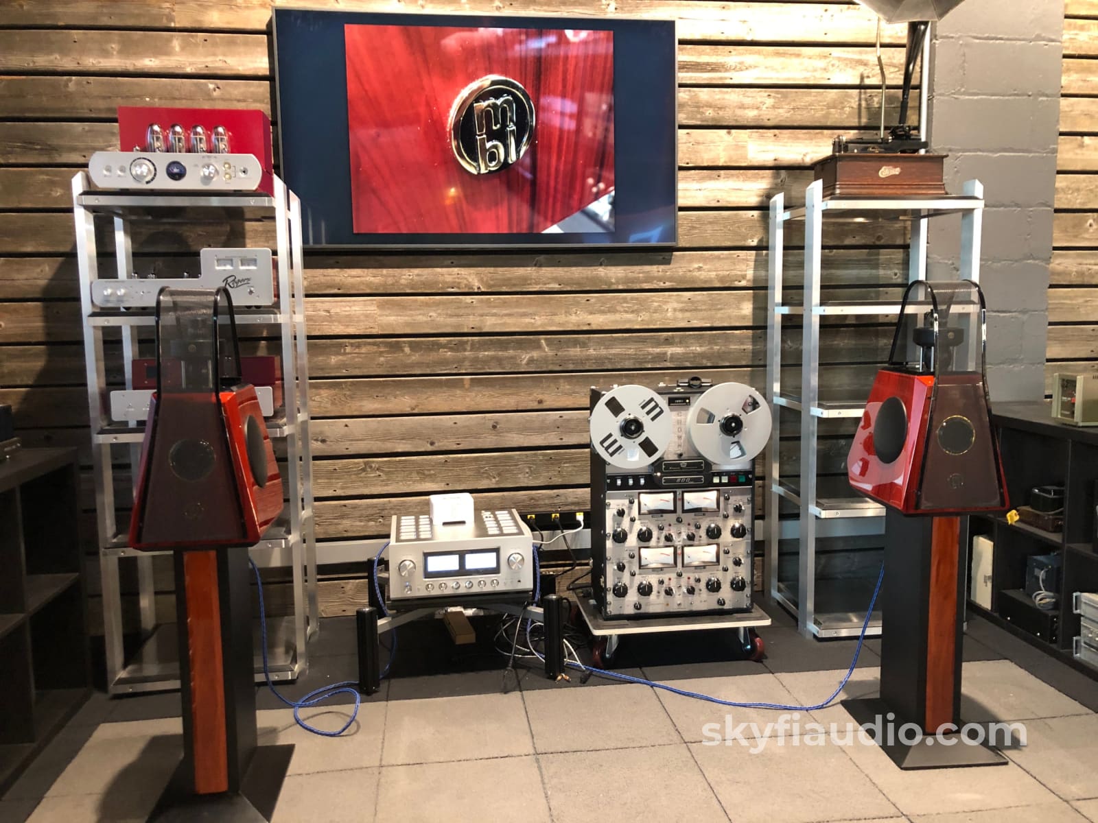 Mbl 121 Radialstrahler Speakers - With Stands And Crates