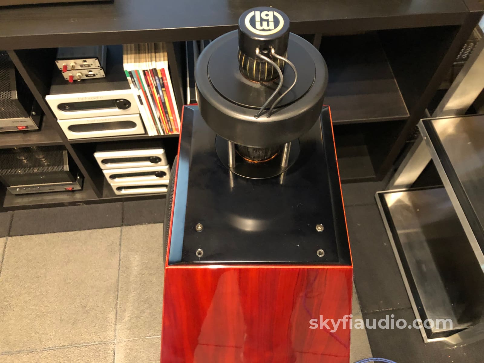 Mbl 121 Radialstrahler Speakers - With Stands And Crates