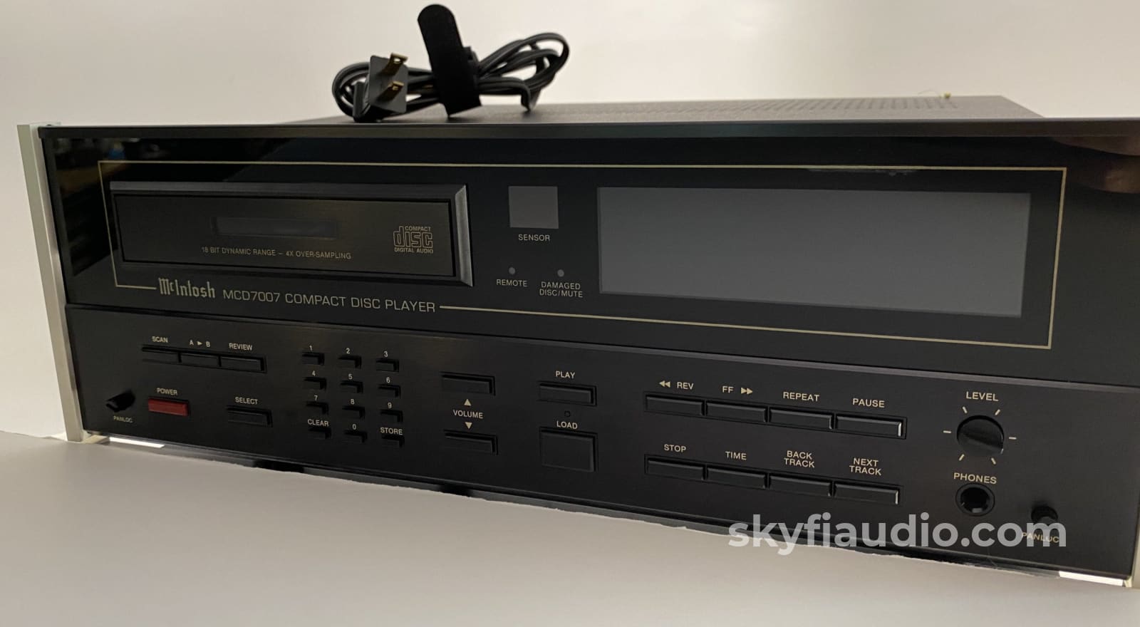 Mcintosh 4 Piece System From The 1980S And 1990S = C37 + Mc7200 Mcd7007 Mr7083 Skyfi Curated