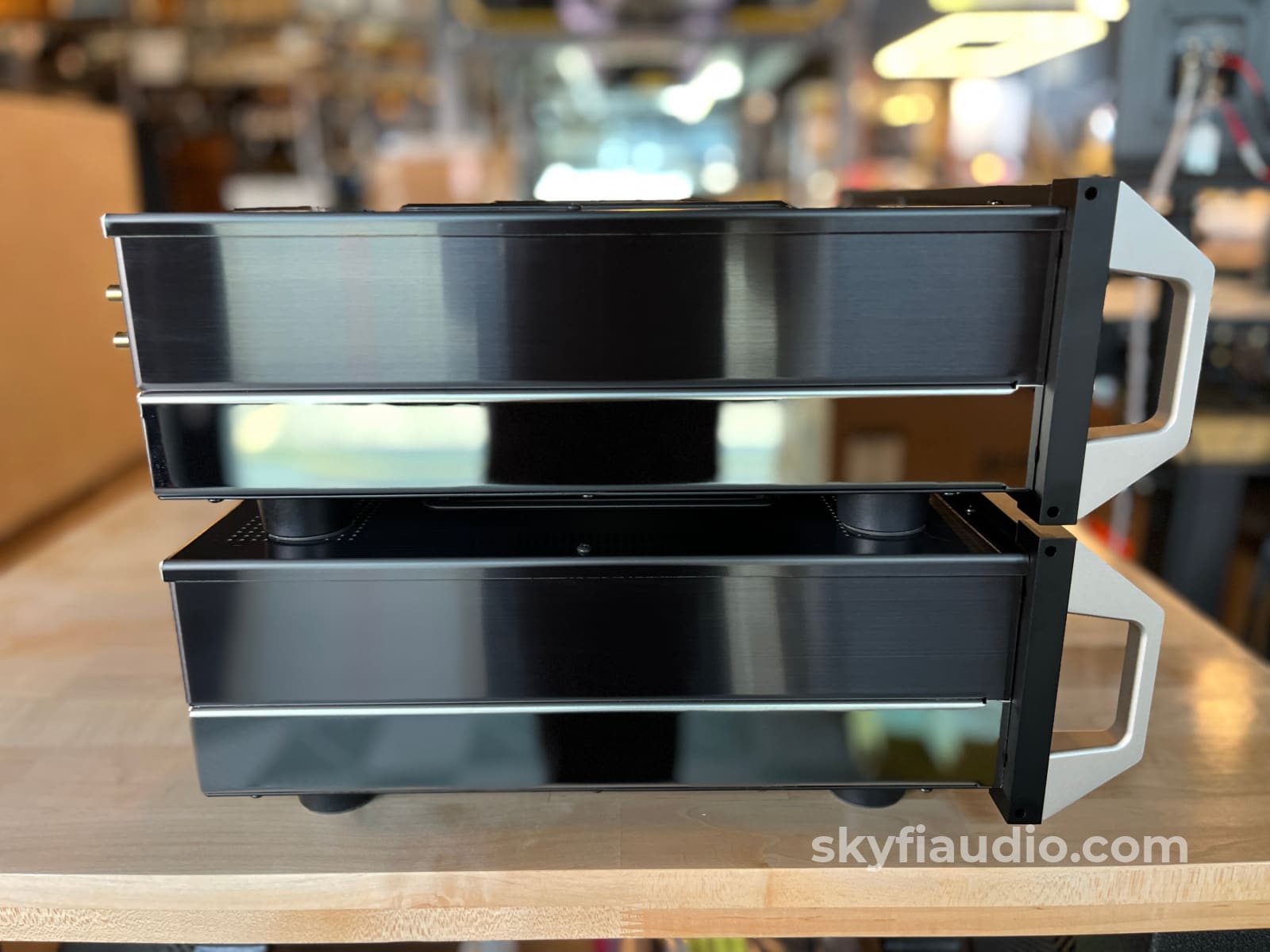 McIntosh C1200 Preamplifer - Pre-Loved Preamplifier