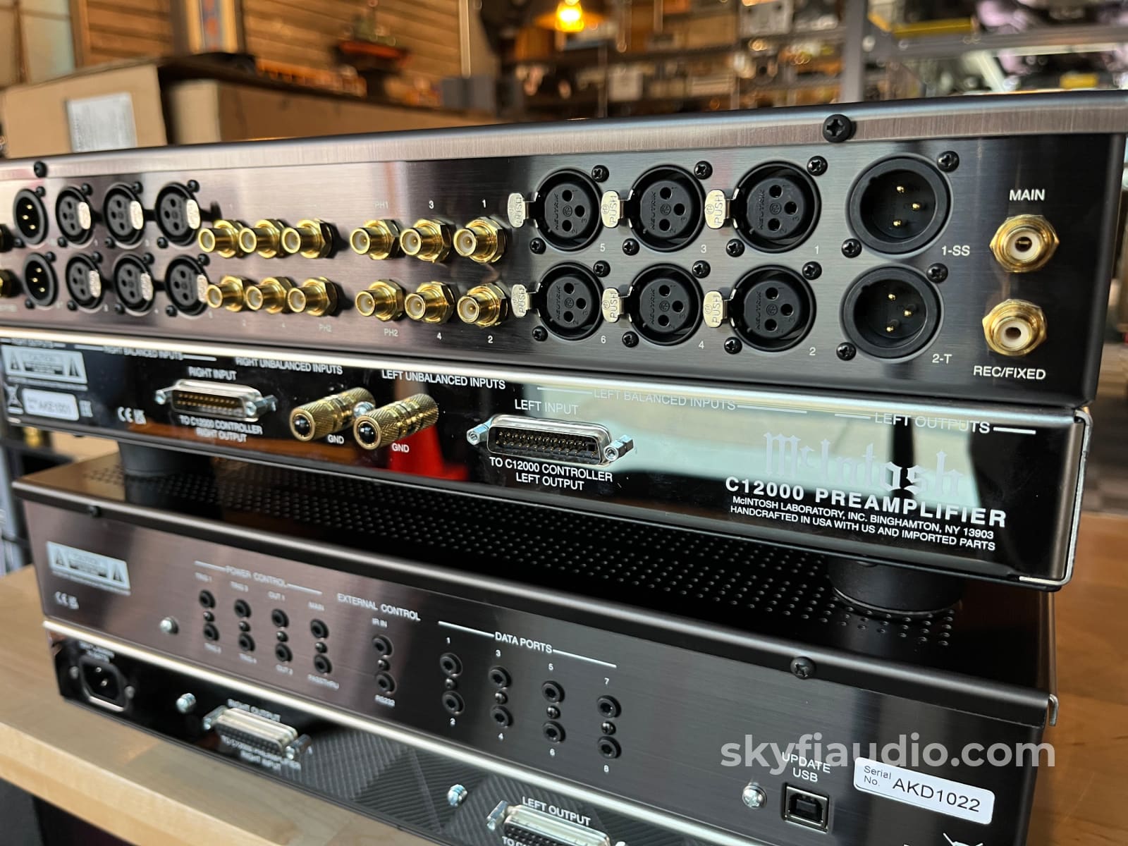McIntosh C1200 Preamplifer - Pre-Loved Preamplifier