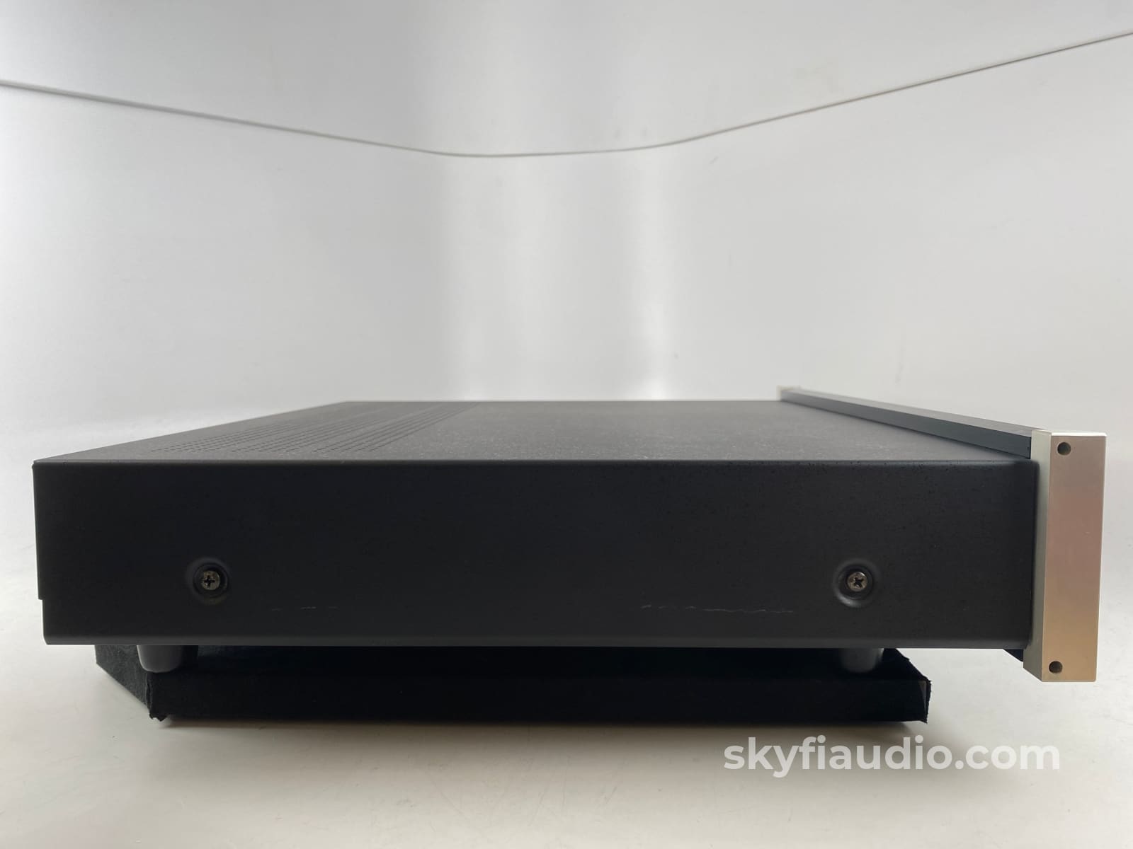 Mcintosh C15 Compact Preamplifier With Phono And Remote - Rare