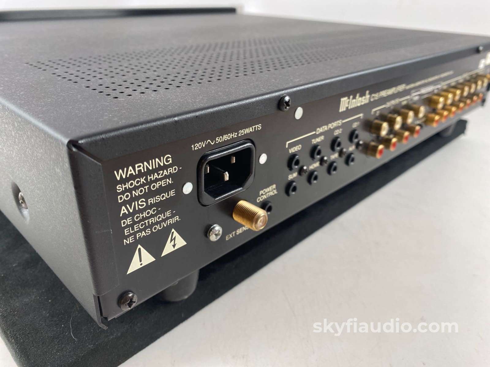 Mcintosh C15 Compact Preamplifier With Phono And Remote - Rare
