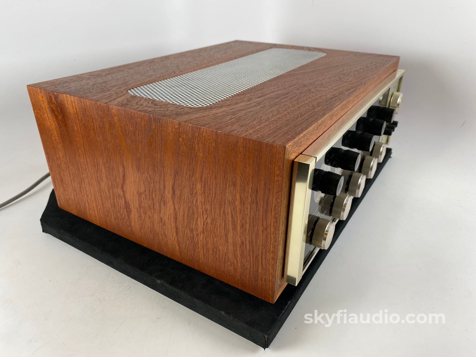 Mcintosh C20 Vintage Tube Preamp With Custom Case And Full Telefunken Complement Preamplifier