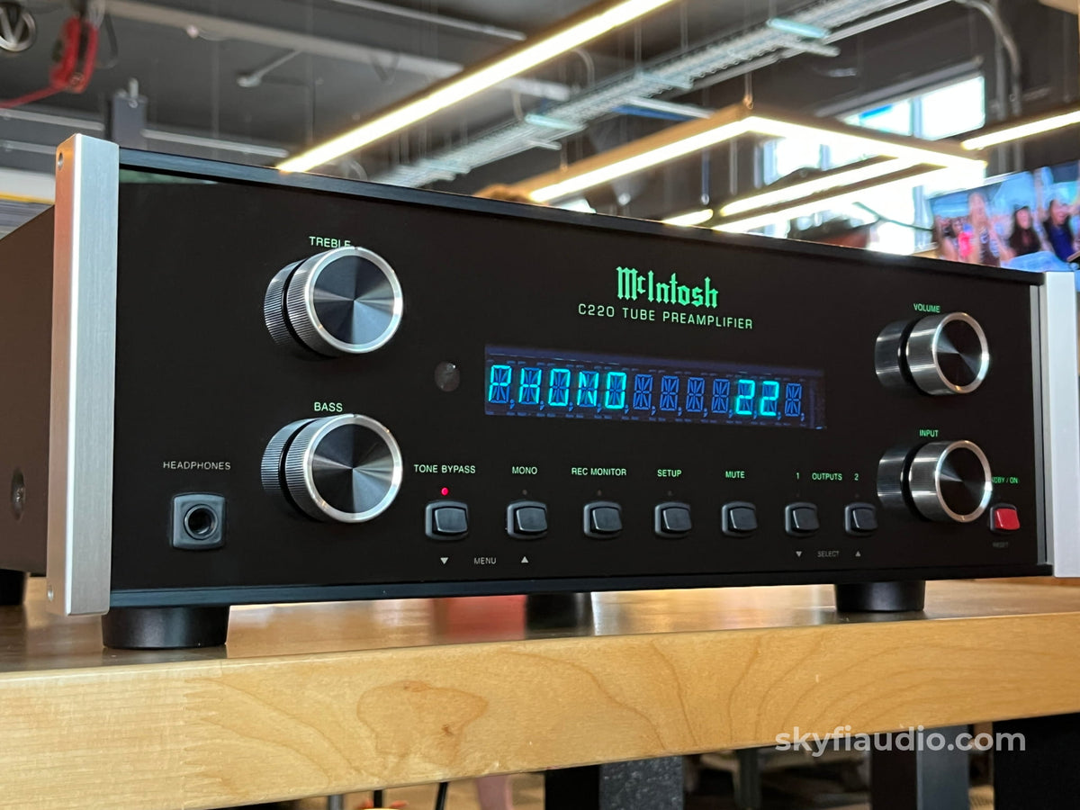 McIntosh C220 Tube Preamplifier - All Analog w/ Fiber Optic Lighting - Preamplifier