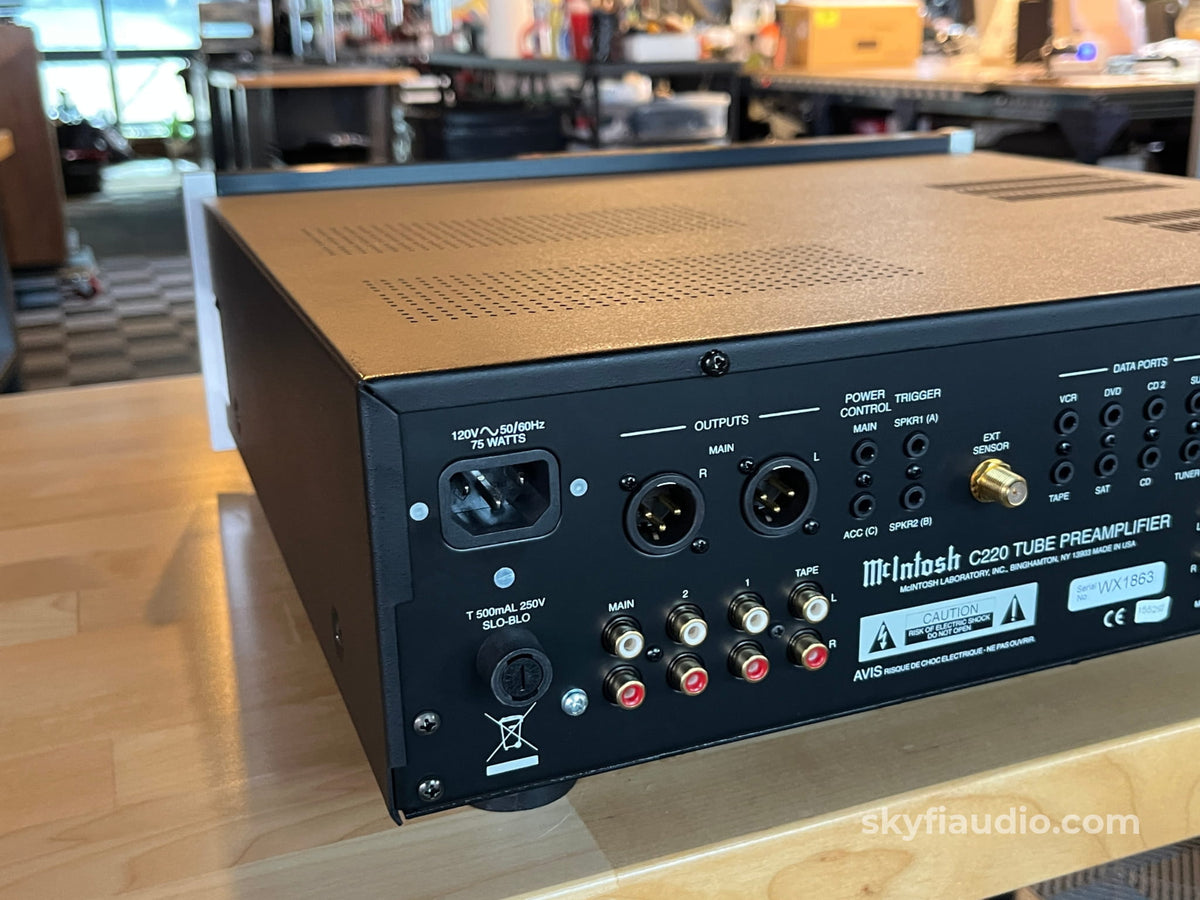 McIntosh C220 Tube Preamplifier - All Analog w/ Fiber Optic Lighting - Preamplifier