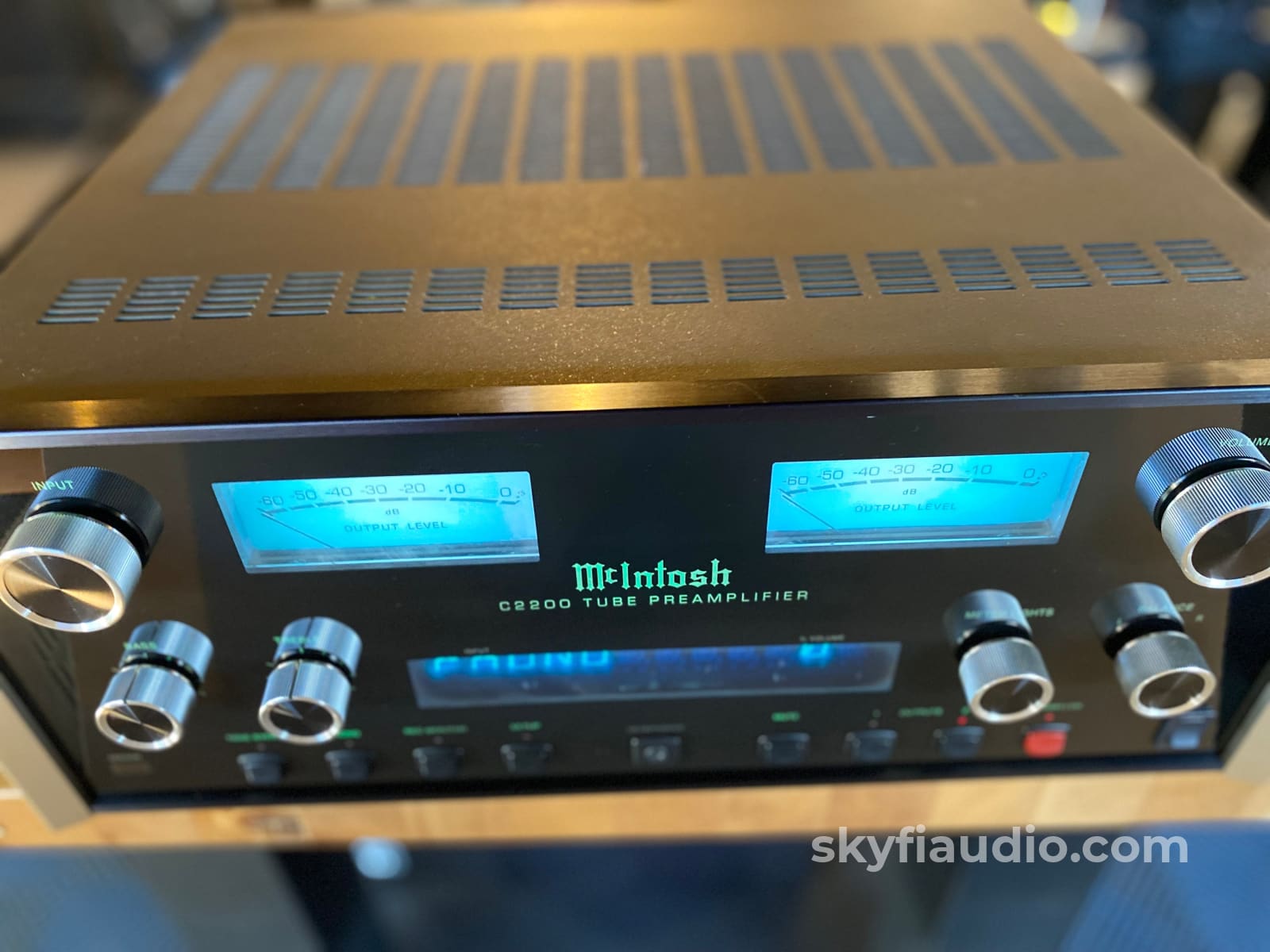 Mcintosh C2200 Tube Preamplifier - All Analog For Purists
