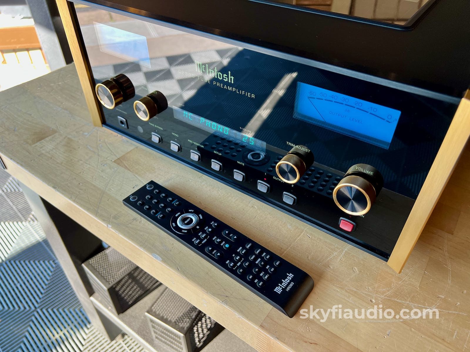 Mcintosh C2300 All Analog Tube Preamp With Special Gold Metalwork Preamplifier