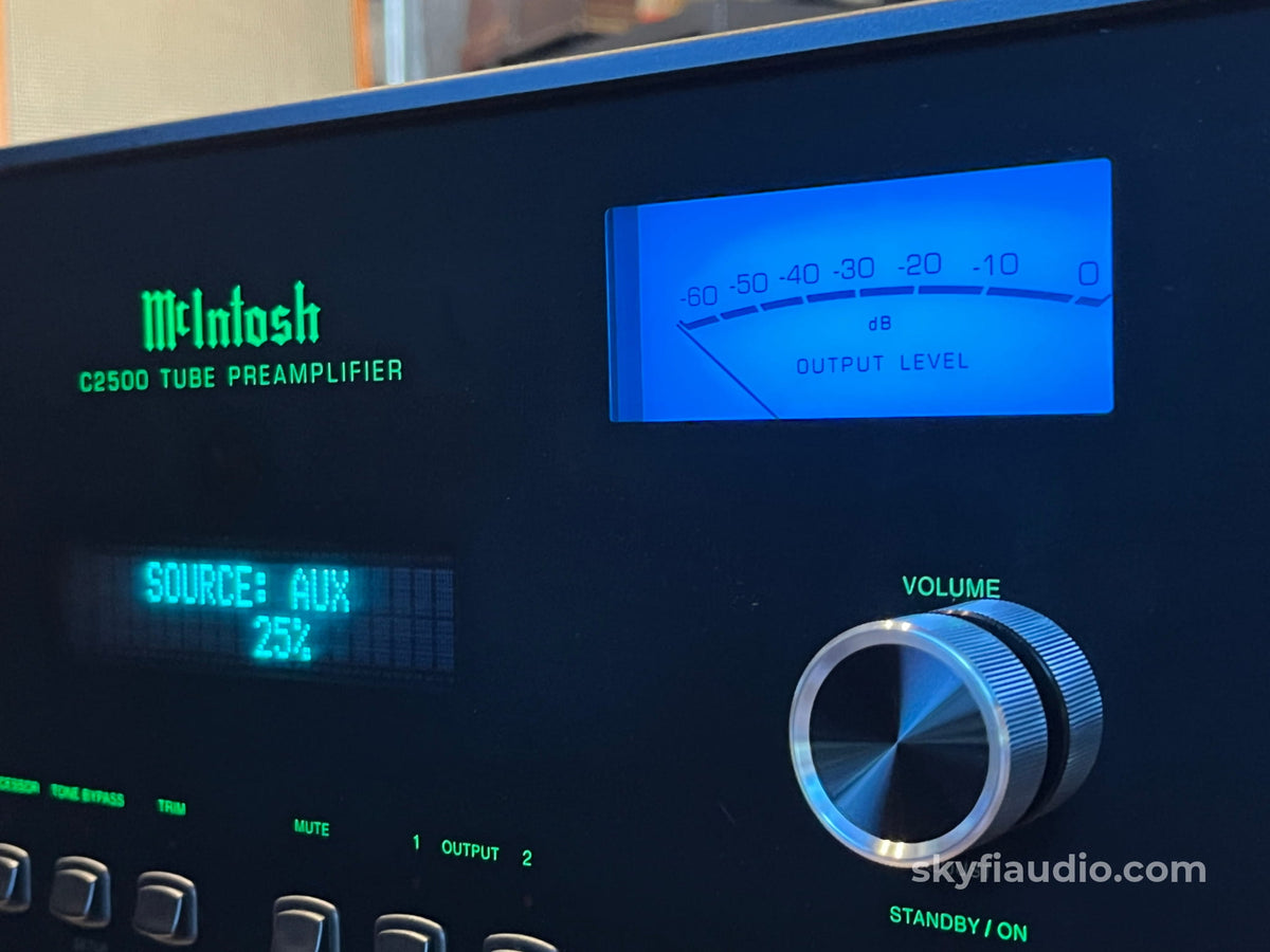 McIntosh C2500 Tube Preamplfier - Complete W/ Remote - Preamplifier