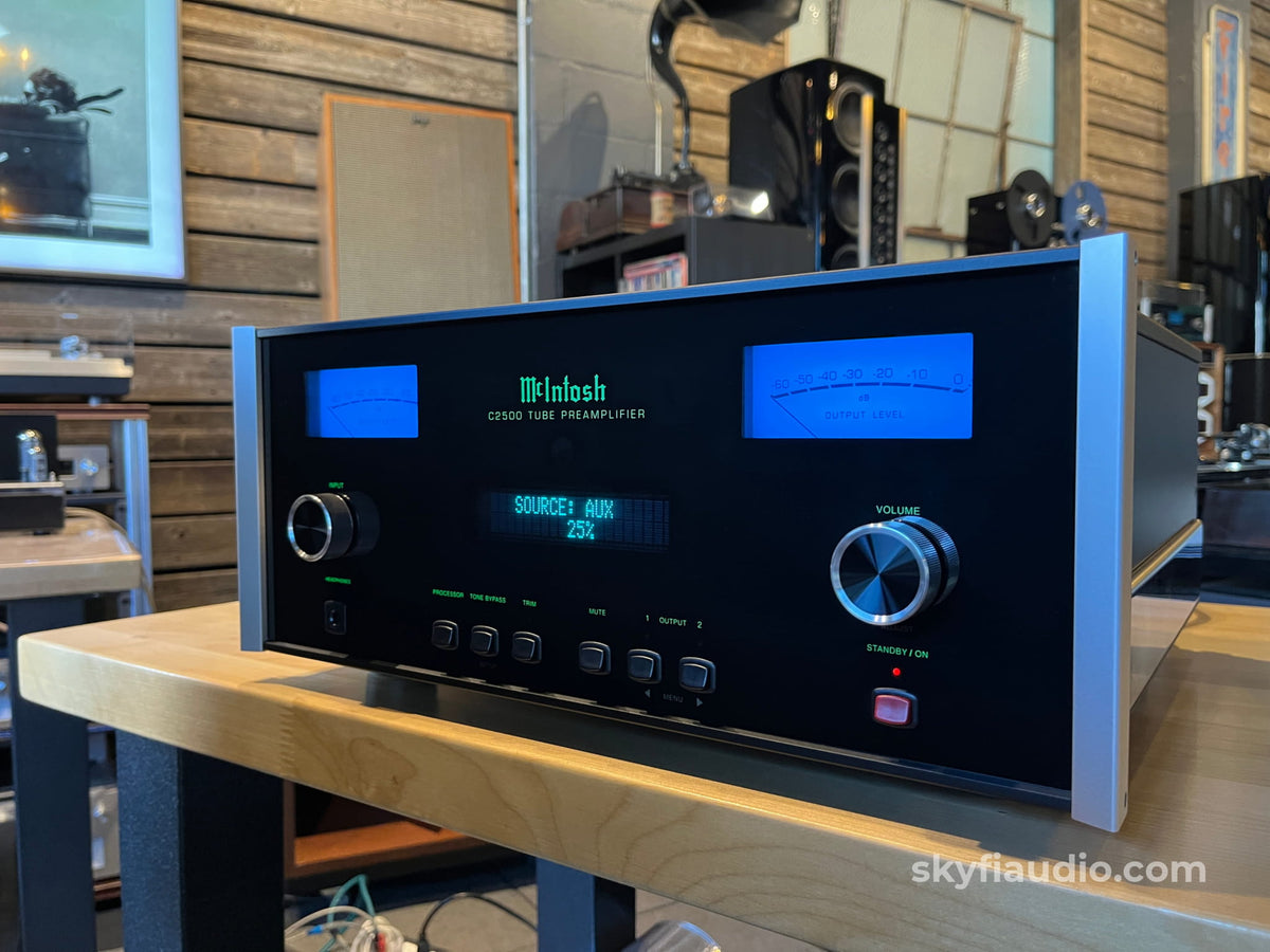 McIntosh C2500 Tube Preamplfier - Complete W/ Remote - Preamplifier
