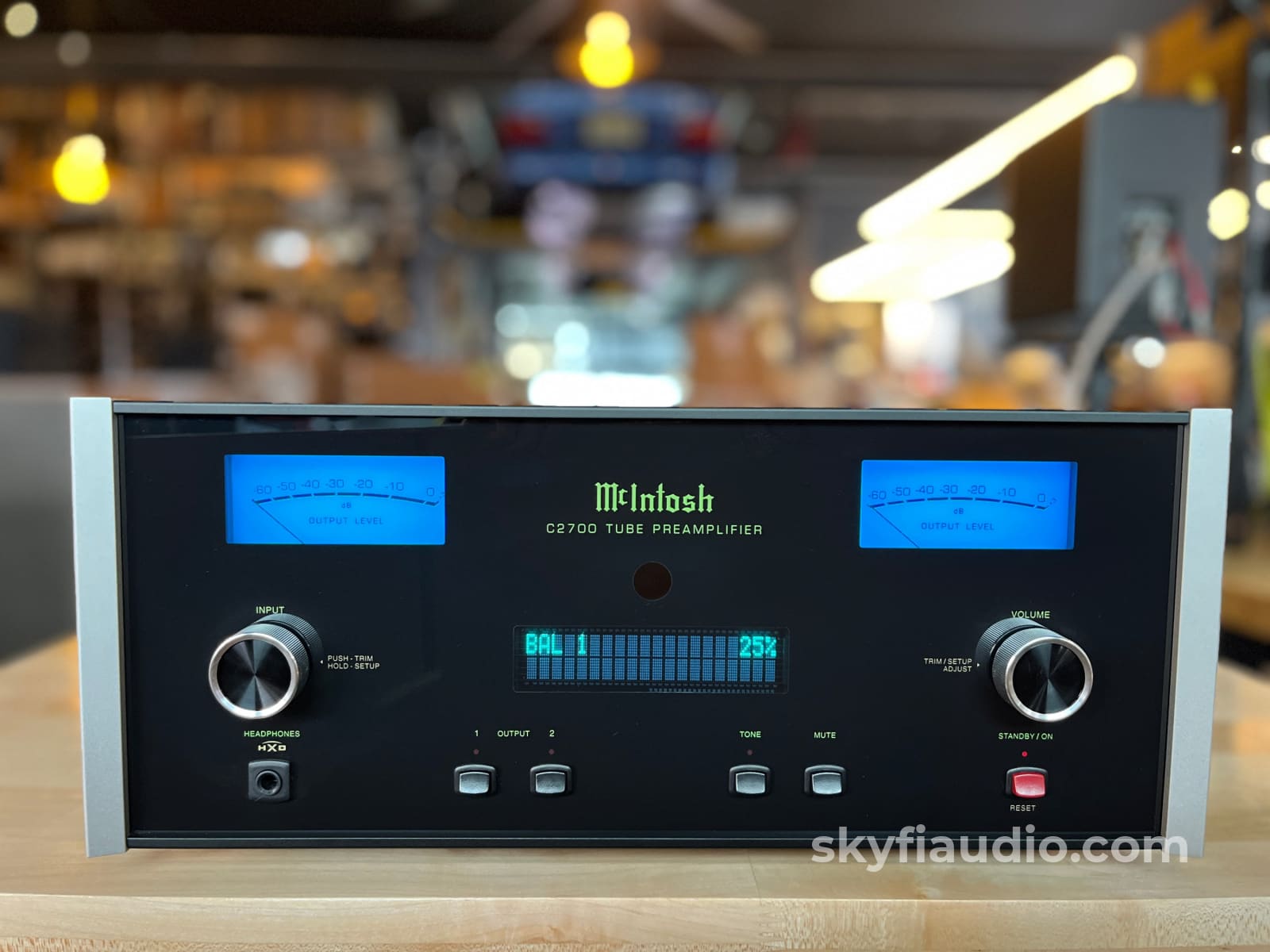 McIntosh C2700 Tube Preamplifier and Quad Balanced DAC - Pre-Loved Preamplifier