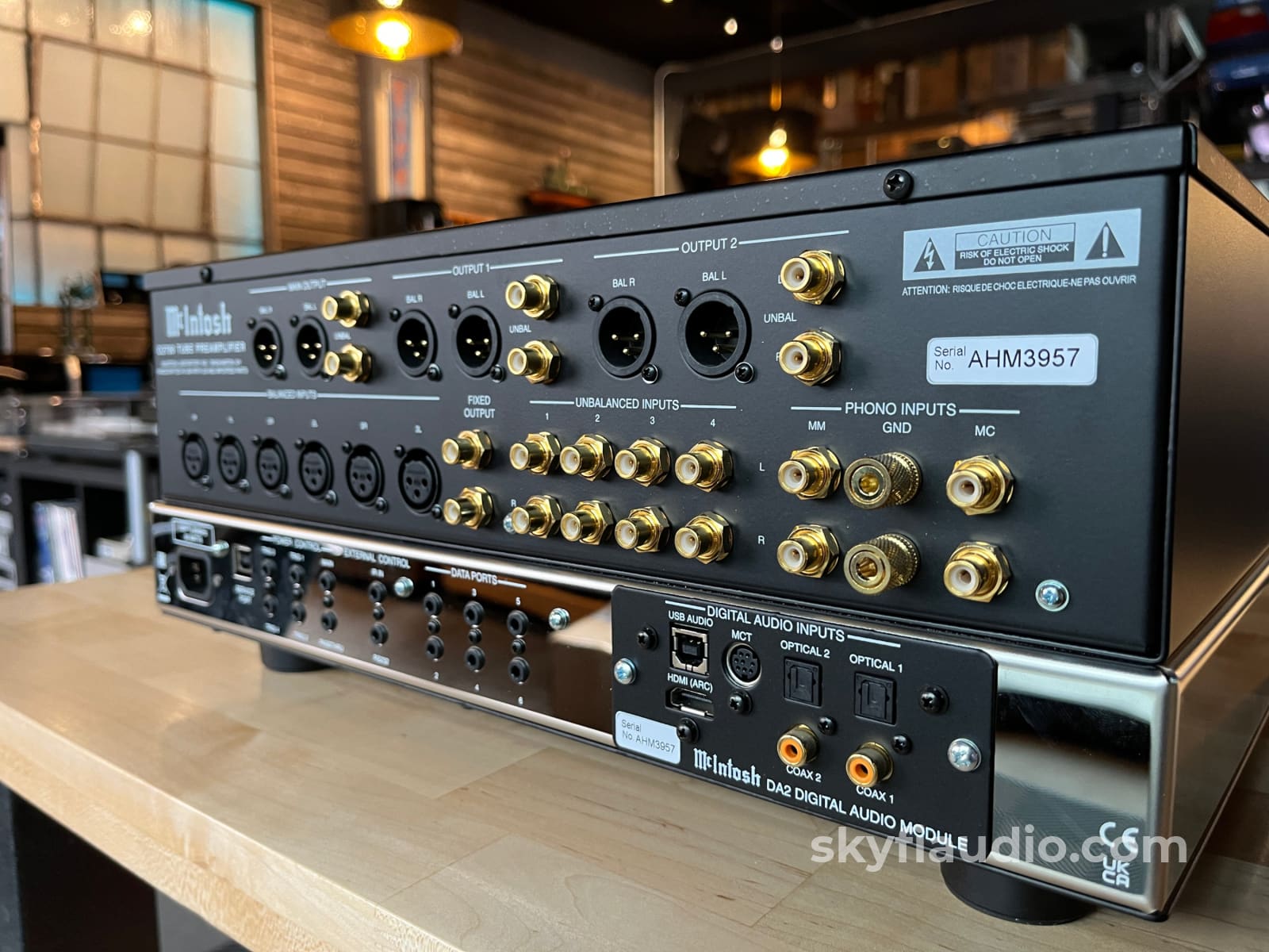 McIntosh C2700 Tube Preamplifier and Quad Balanced DAC - Pre-Loved Preamplifier