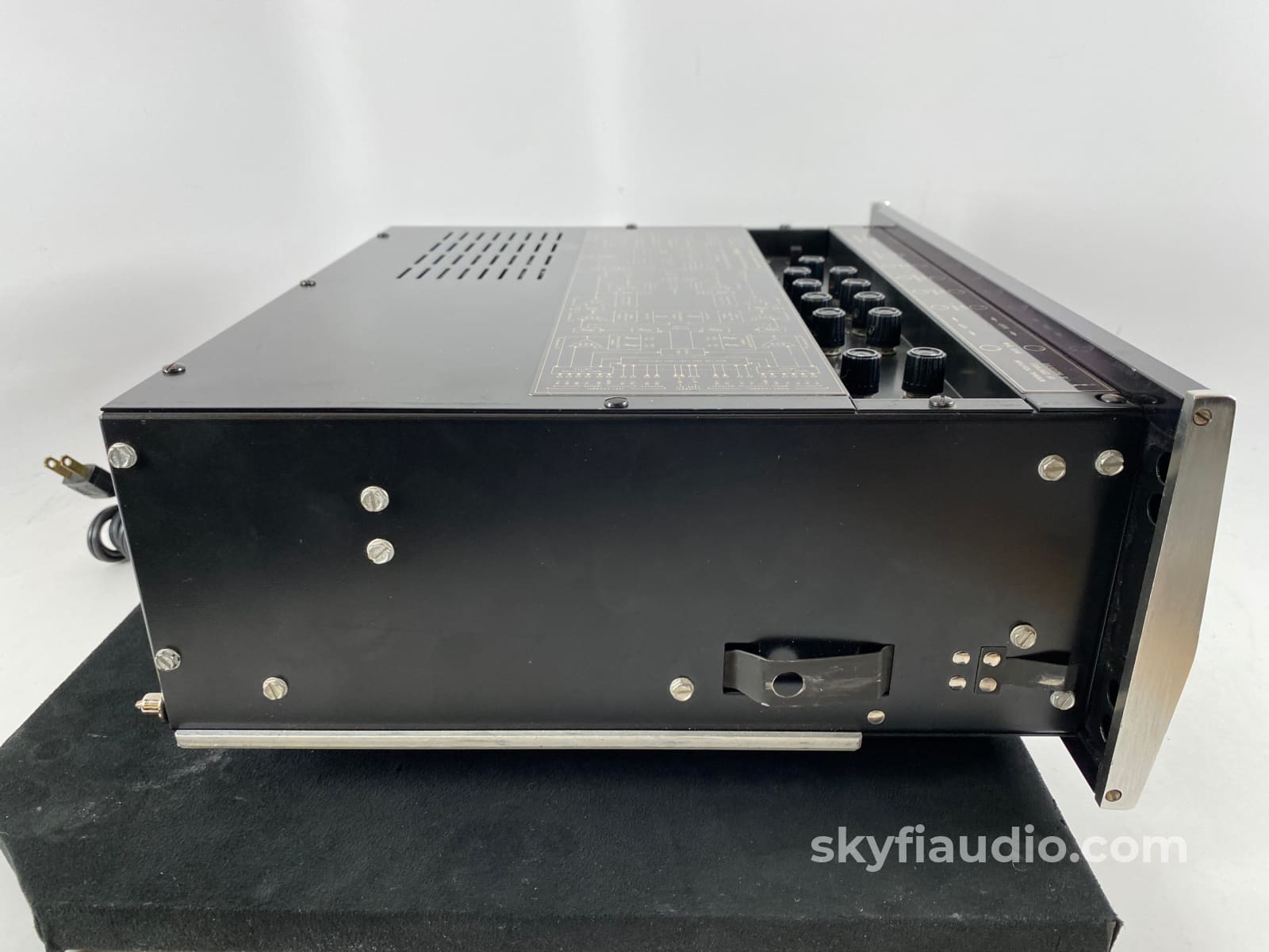 Mcintosh C28 All Analog Preamplifier - Super Clean