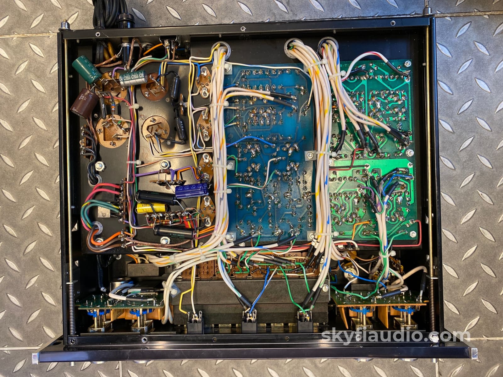 Mcintosh C28 All Analog Vintage Preamp - Clean Preamplifier