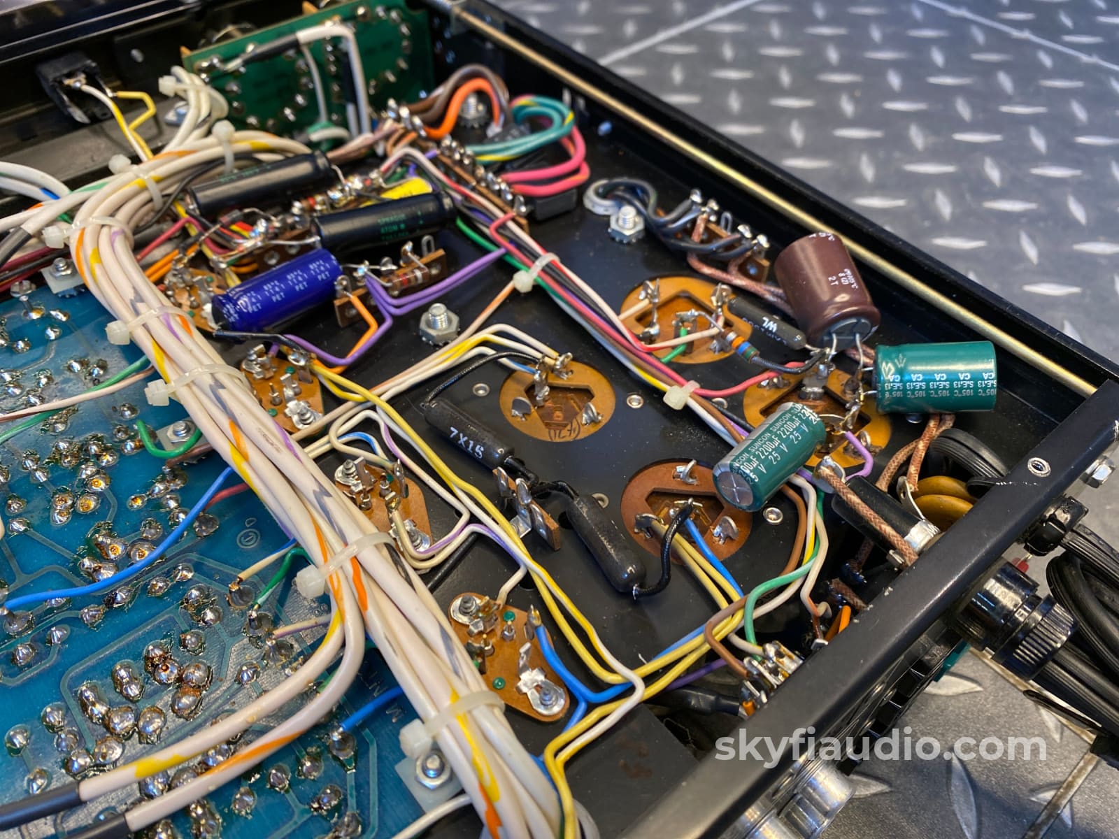 Mcintosh C28 All Analog Vintage Preamp - Clean Preamplifier