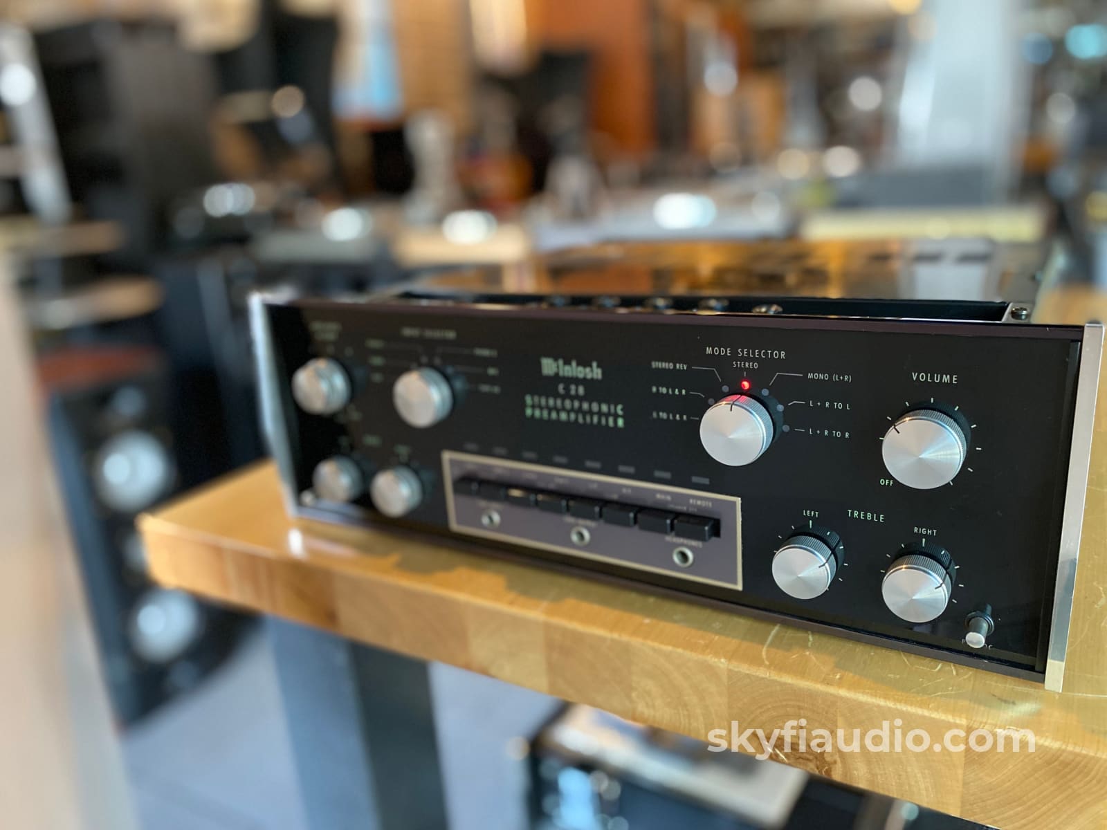 Mcintosh C28 All Analog Vintage Preamp - Clean Preamplifier