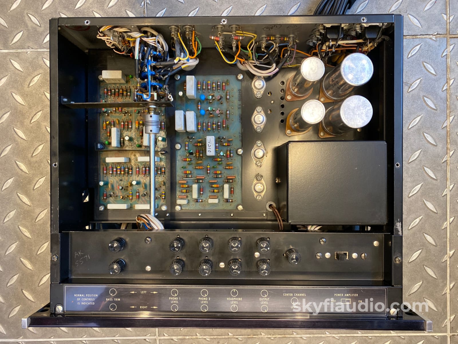 Mcintosh C28 All Analog Vintage Preamp - Clean Preamplifier