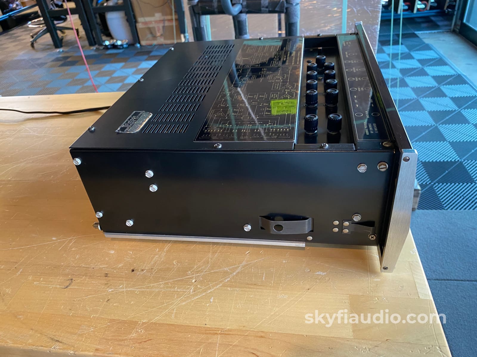 Mcintosh C28 All Analog Vintage Preamp - Clean Preamplifier