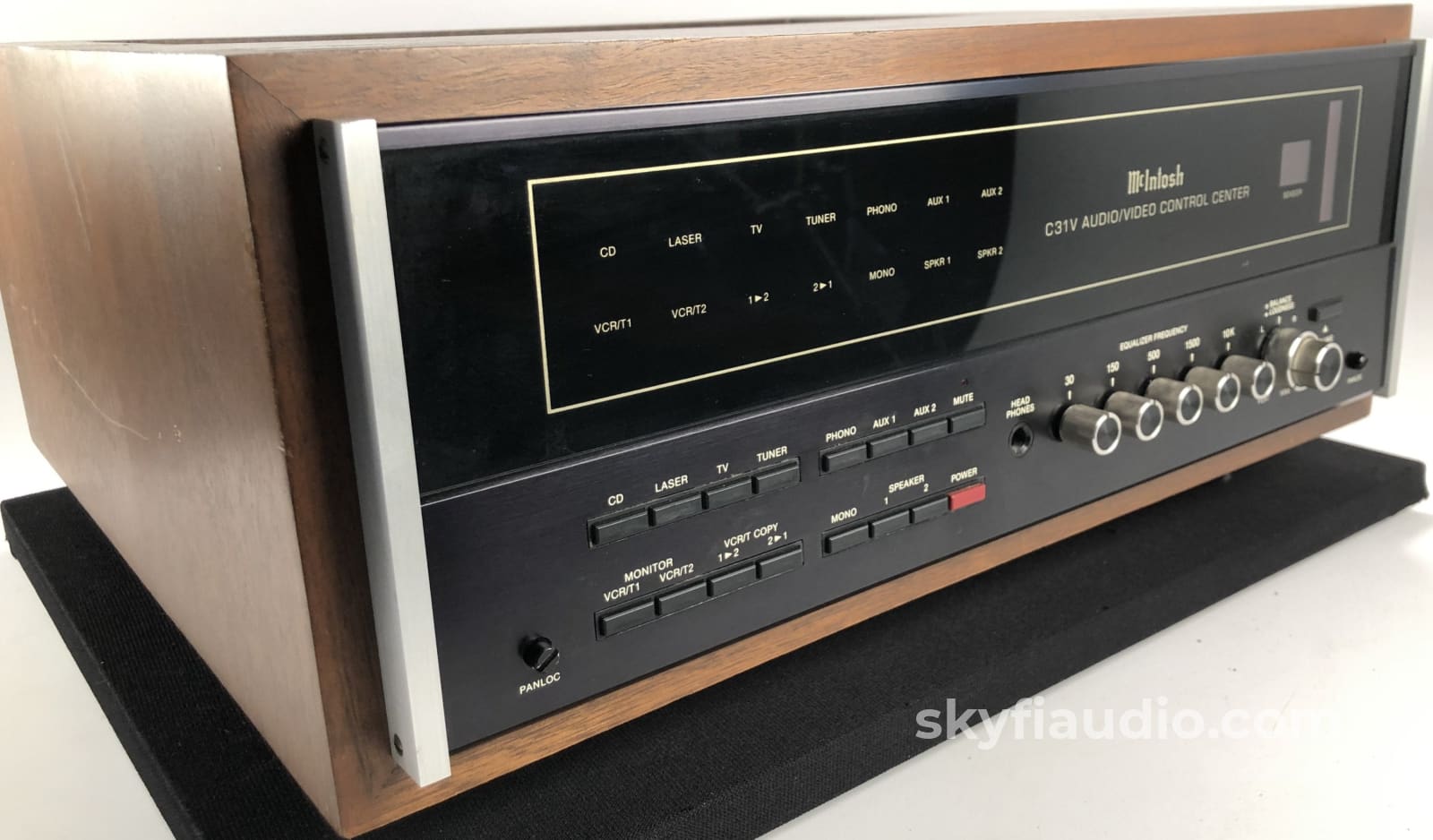 Mcintosh C31V Preamp With Phono - Includes Remote Wood Case And Manual Preamplifier