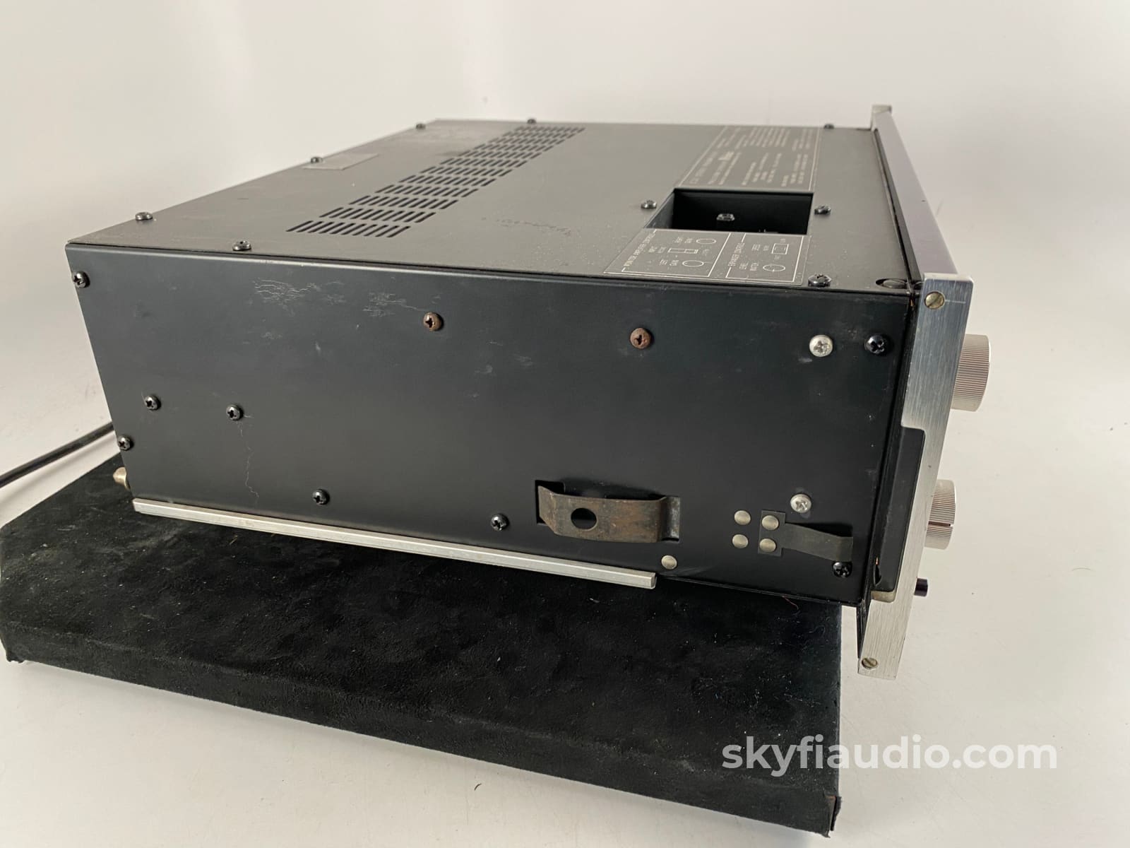 Mcintosh C32 Vintage Analog Preamplifier With Phono