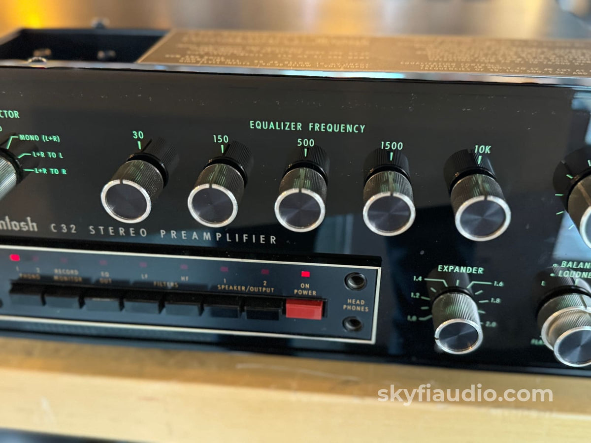 Mcintosh C32 Vintage Preamp With Phone And Eq - Serviced & Upgraded Preamplifier