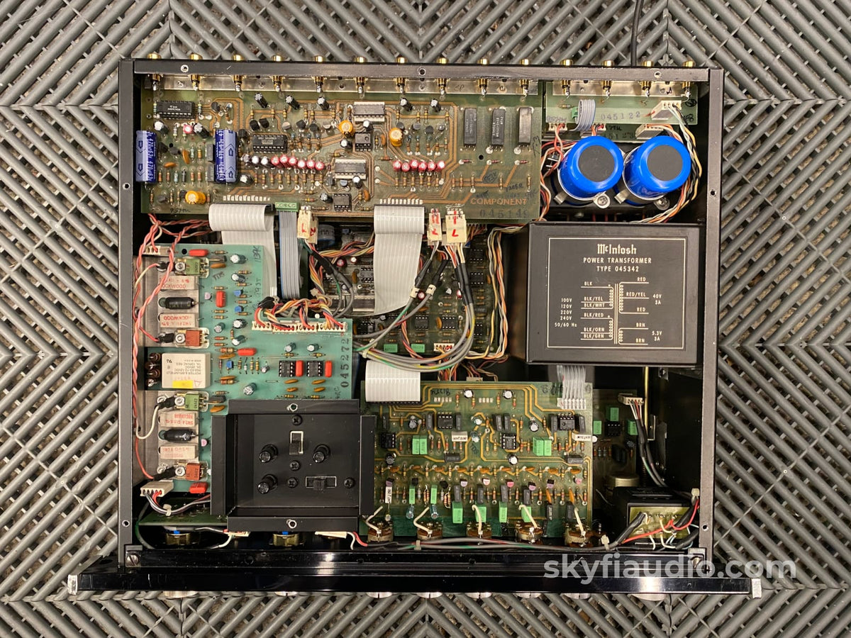 Mcintosh C32 Vintage Preamp With Phone And Eq - Serviced & Upgraded Preamplifier
