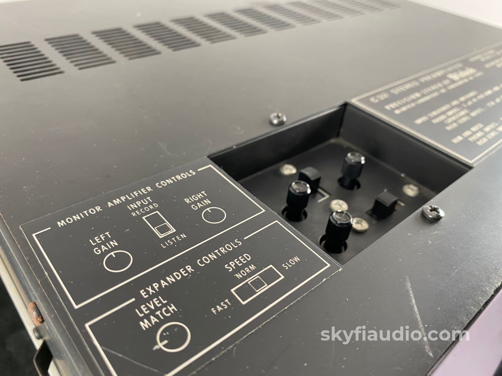 Mcintosh C32 Vintage Preamplifier With Phono