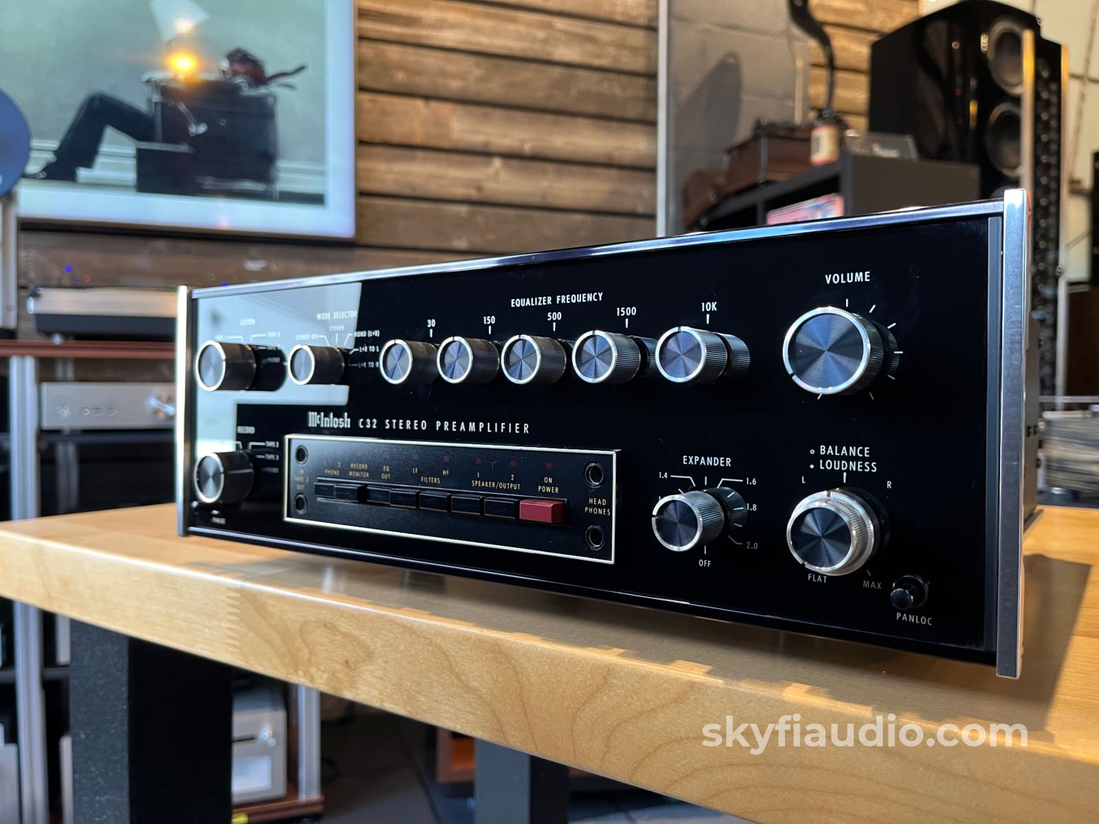 McIntosh C32 Vintage Solid State Preamplifier - SkyFi Overhauled Preamplifier