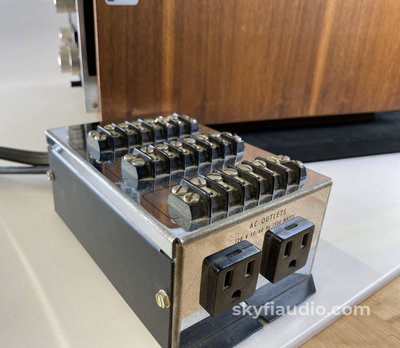 Mcintosh C33 Vintage Audio Preamplifier With Wood Cabinet