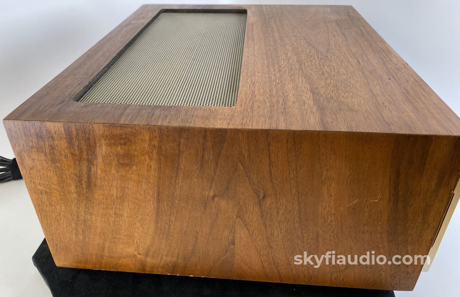 Mcintosh C33 Vintage Audio Preamplifier With Wood Cabinet