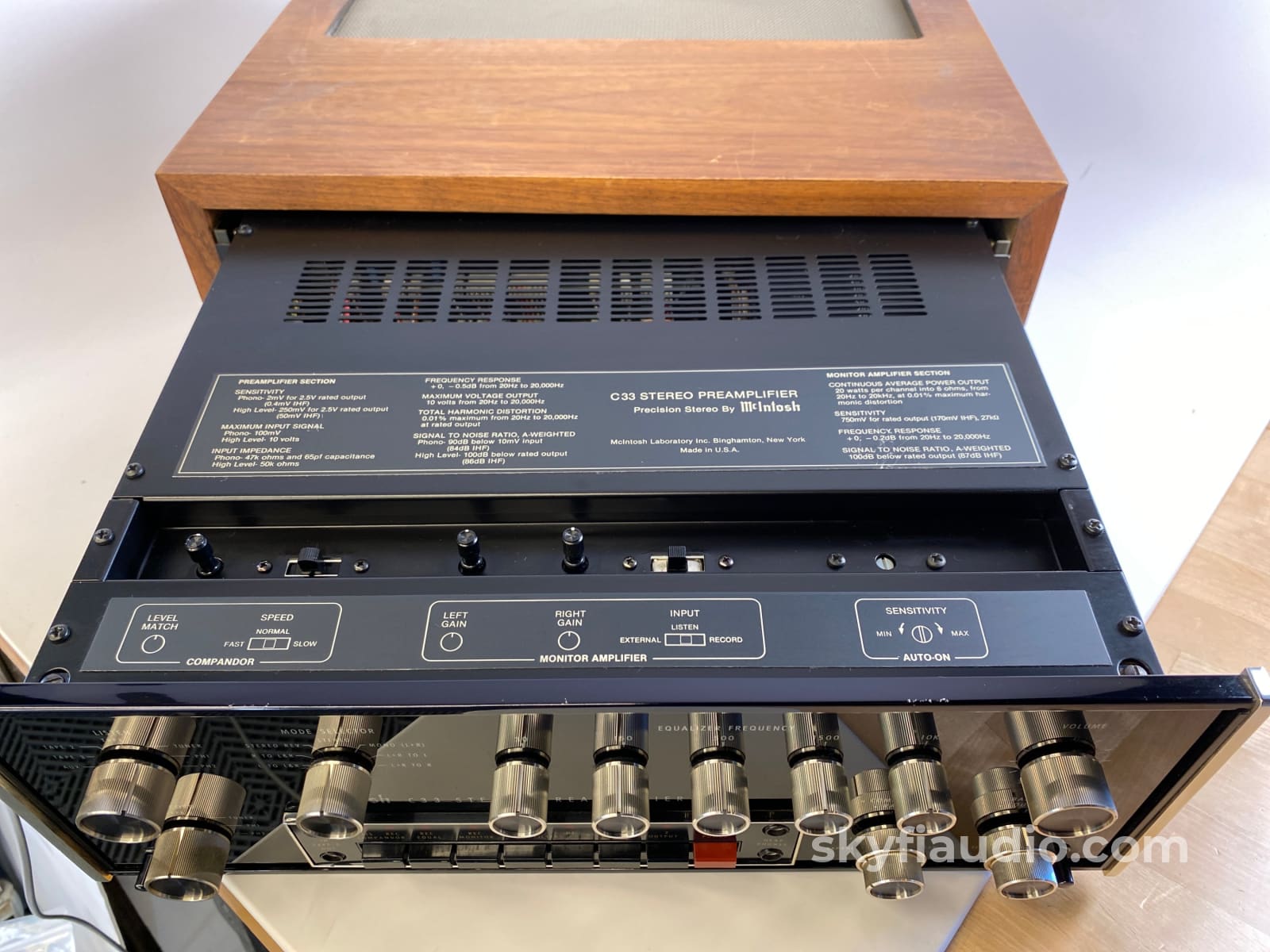 Mcintosh C33 Vintage Audio Preamplifier With Wood Cabinet