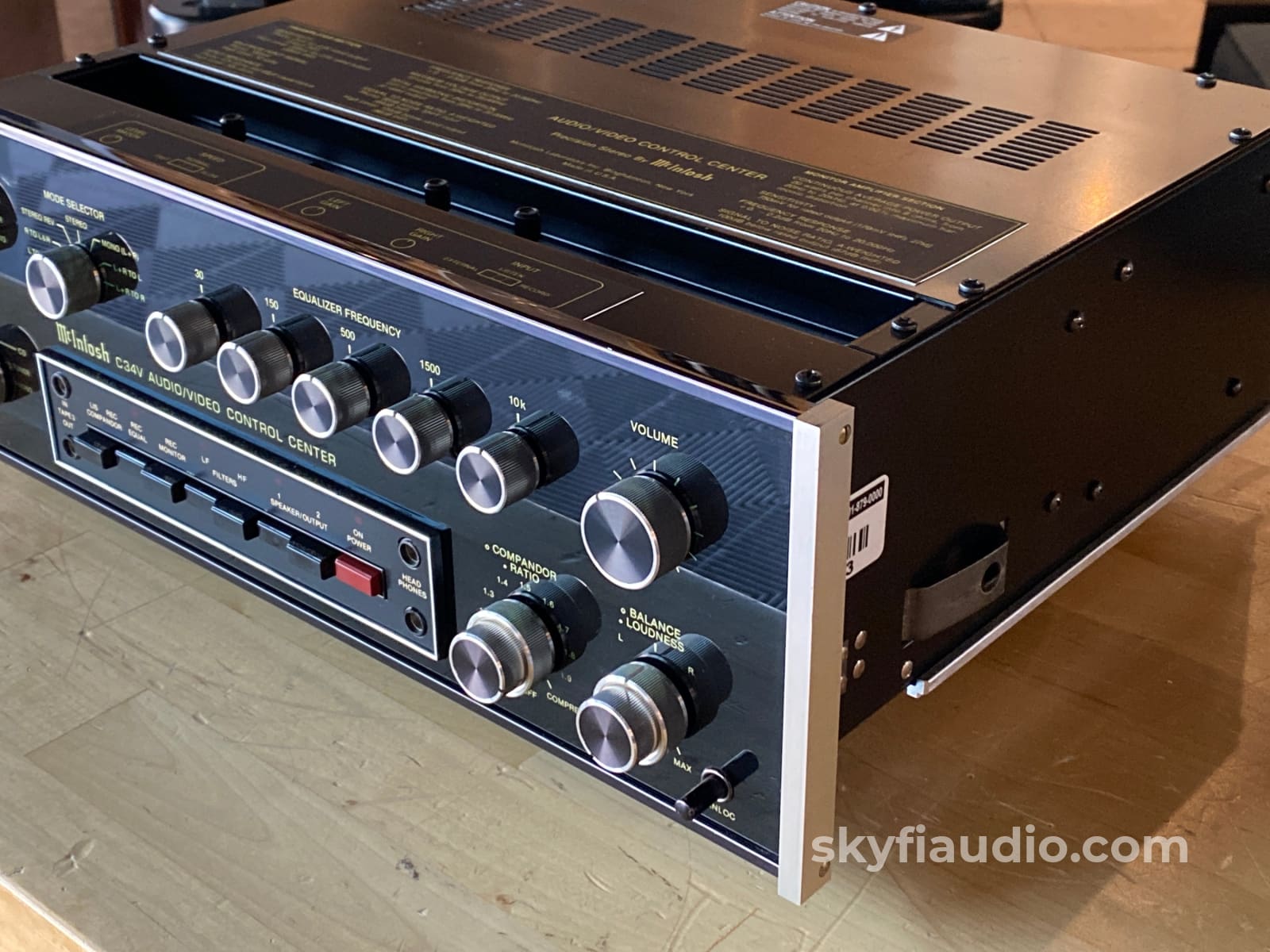 Mcintosh C34V Vintage Preamp With Front Eq Controls And Phono Preamplifier