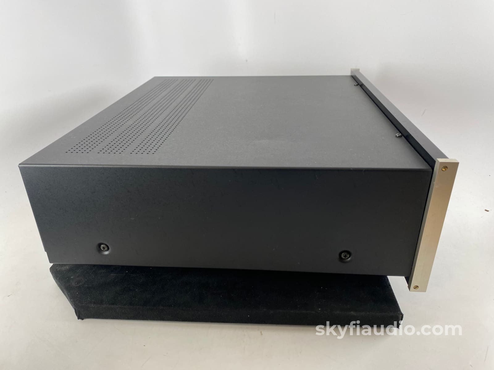 Mcintosh C38 Preamplifier Full Featured Including Phono Stage And Balanced Outputs
