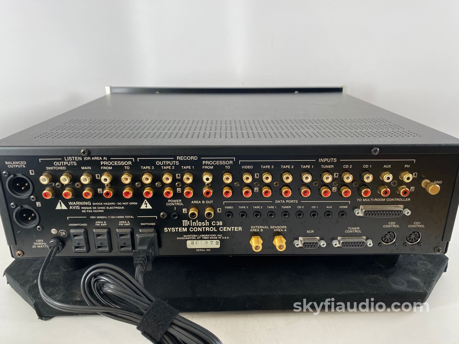 Mcintosh C38 Preamplifier Full Featured Including Phono Stage And Balanced Outputs