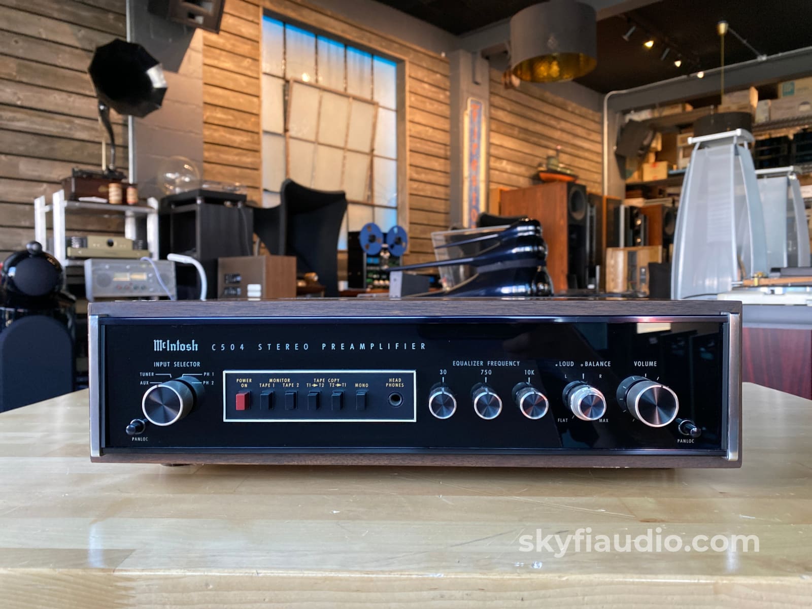 Mcintosh C504 Solid State Vintage Preamplifier With Wood Cabinet