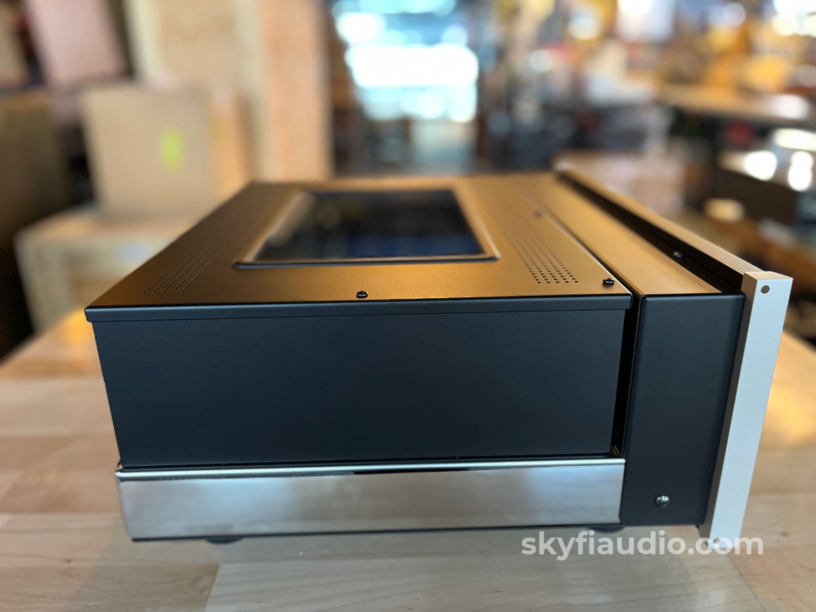 McIntosh C55 Solid State Preamplifier - Pre-loved CD + Digital