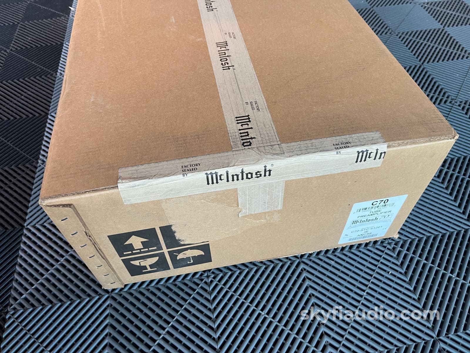 McIntosh C70 Limited Edition Tube Preamp - Factory Sealed New Old Stock Preamplifier