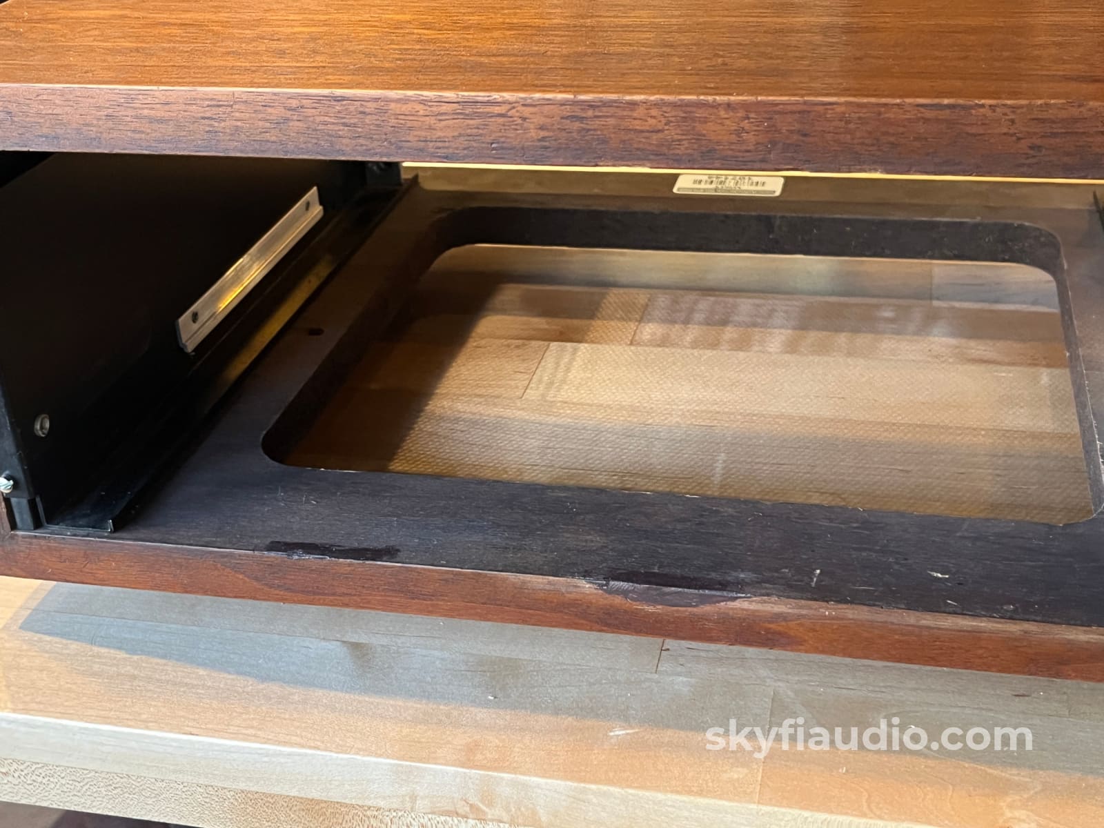 McIntosh L12 Slant Food Cabinet w/ 10’’ 12’’ Adjustable Panlocs Accessory