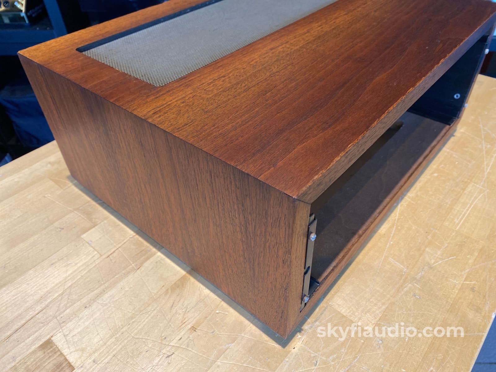 Mcintosh L12 Wood Cabinet - Slant Feet W/ 10 Or 12 Adjustable Panlocs Accessory