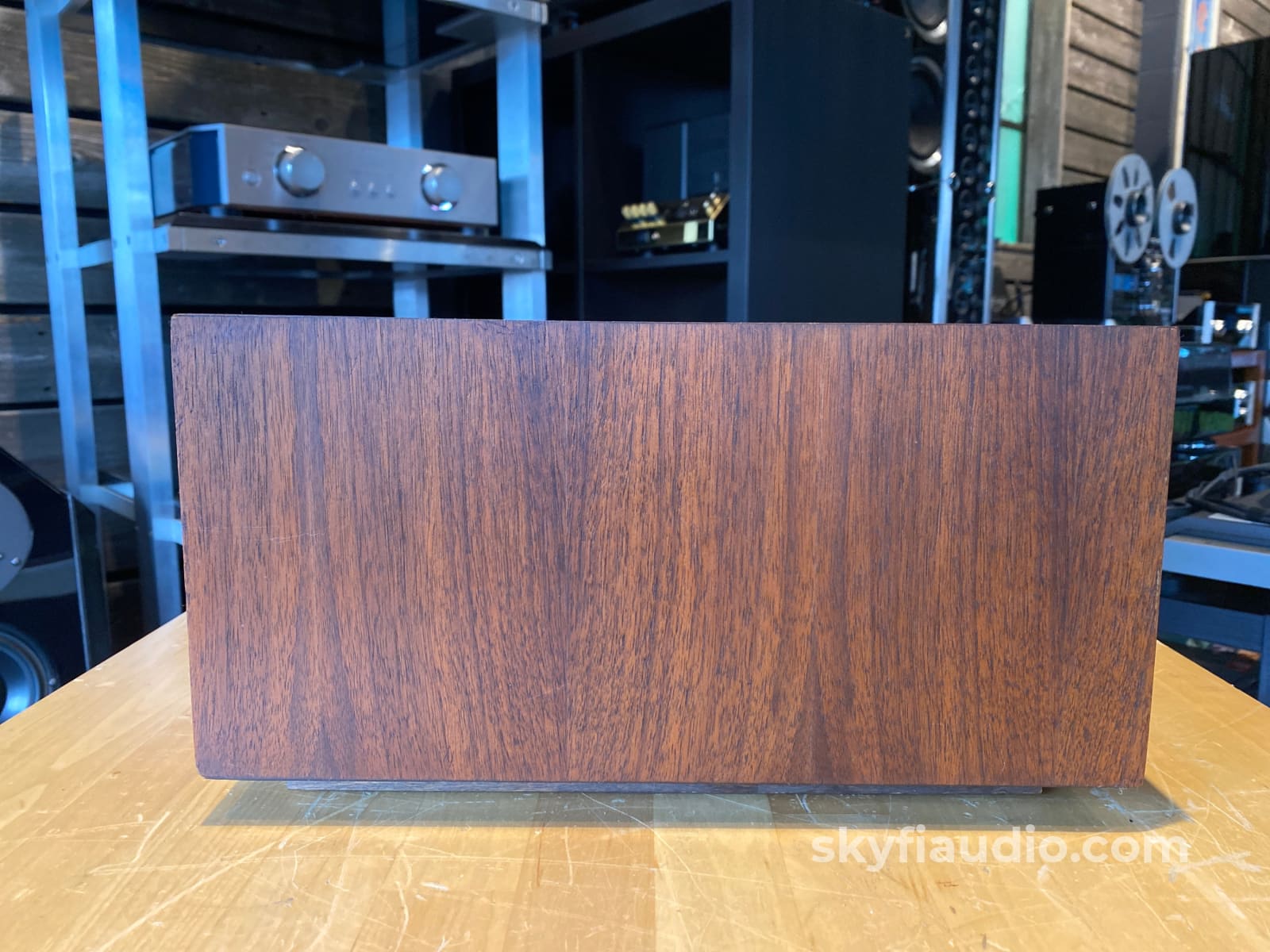Mcintosh L12 Wood Cabinet - Slant Feet W/ 10 Or 12 Adjustable Panlocs Accessory