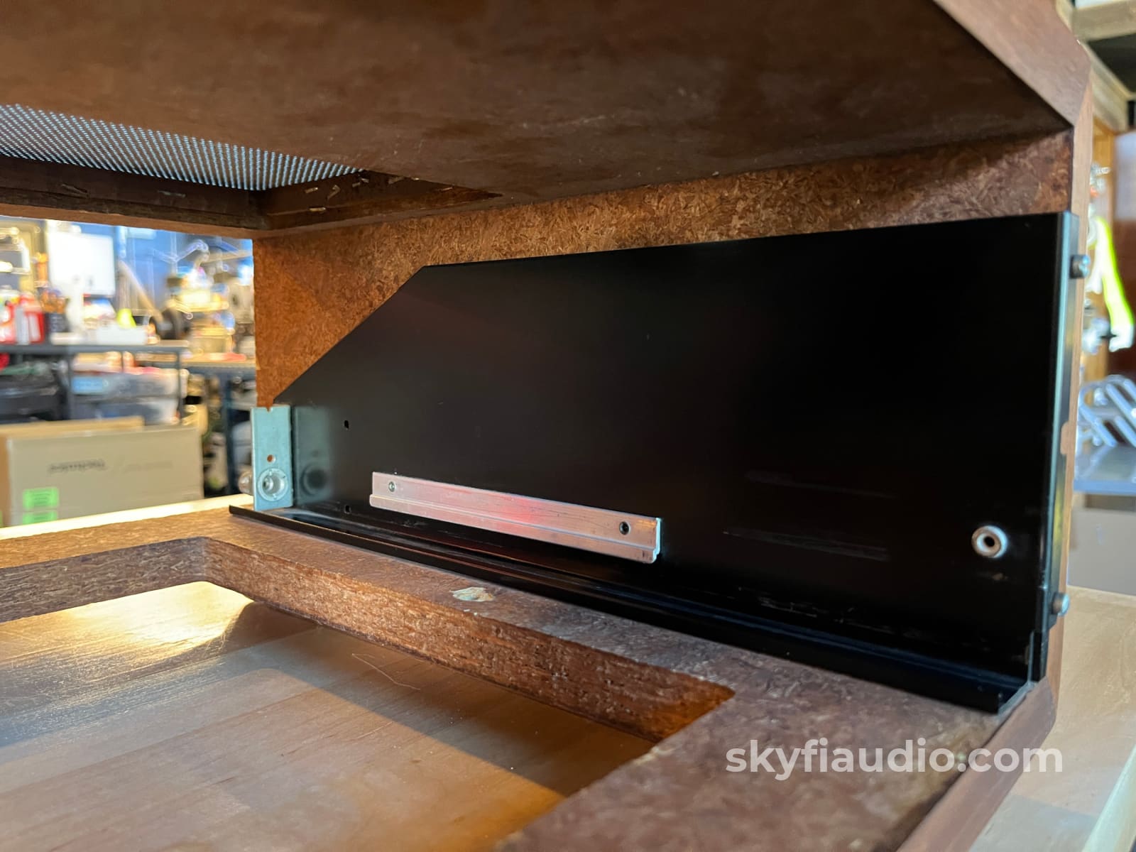 McIntosh Tribute L12 Wood Veneer Cabinet Slant Feet w/ 10’’ or 12’’ Adjustable Panlocs Accessory