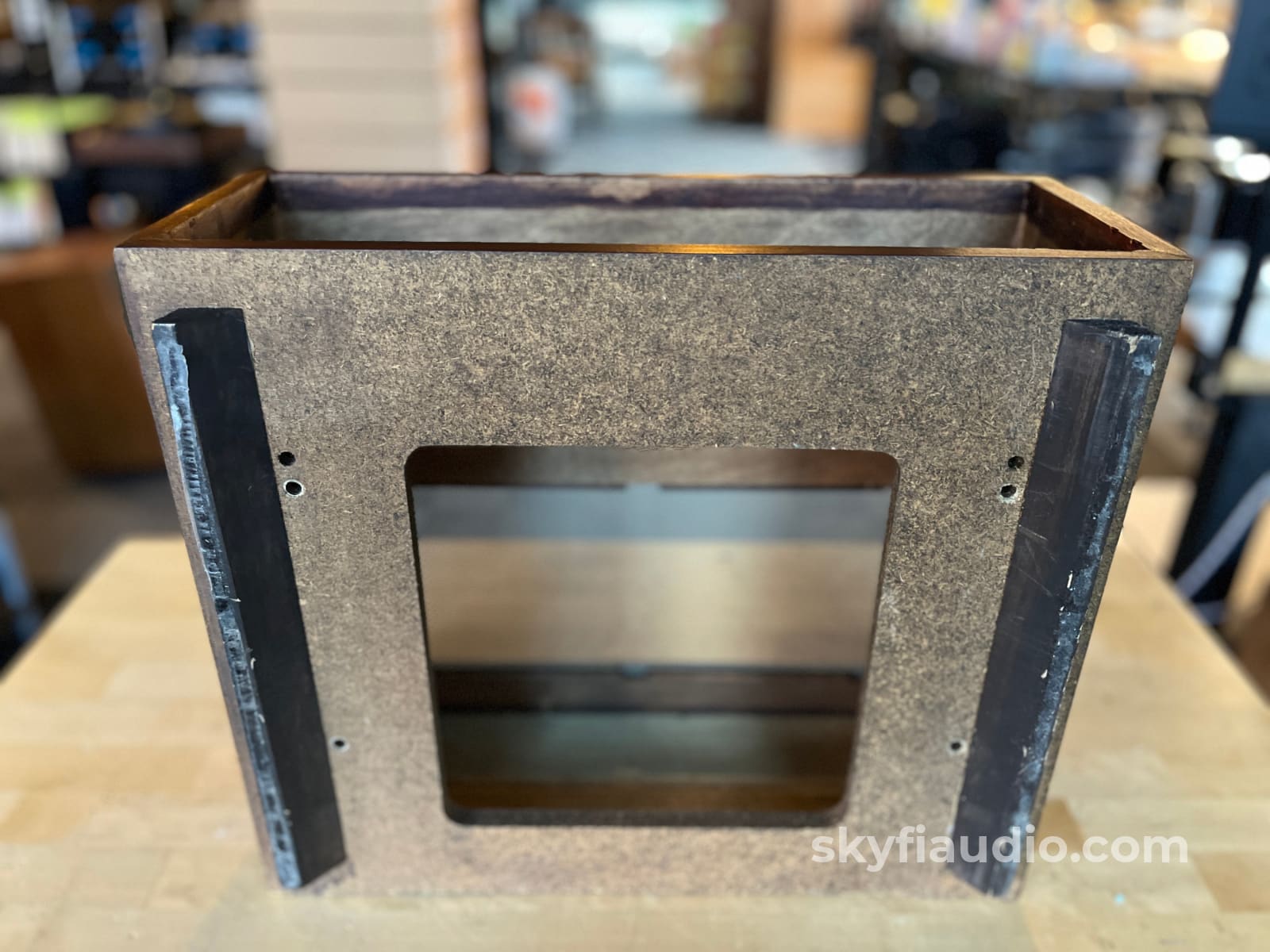 Mcintosh L19 Wvo Cabinet For Mac1700 And Mac1900 W/ Screws Accessory