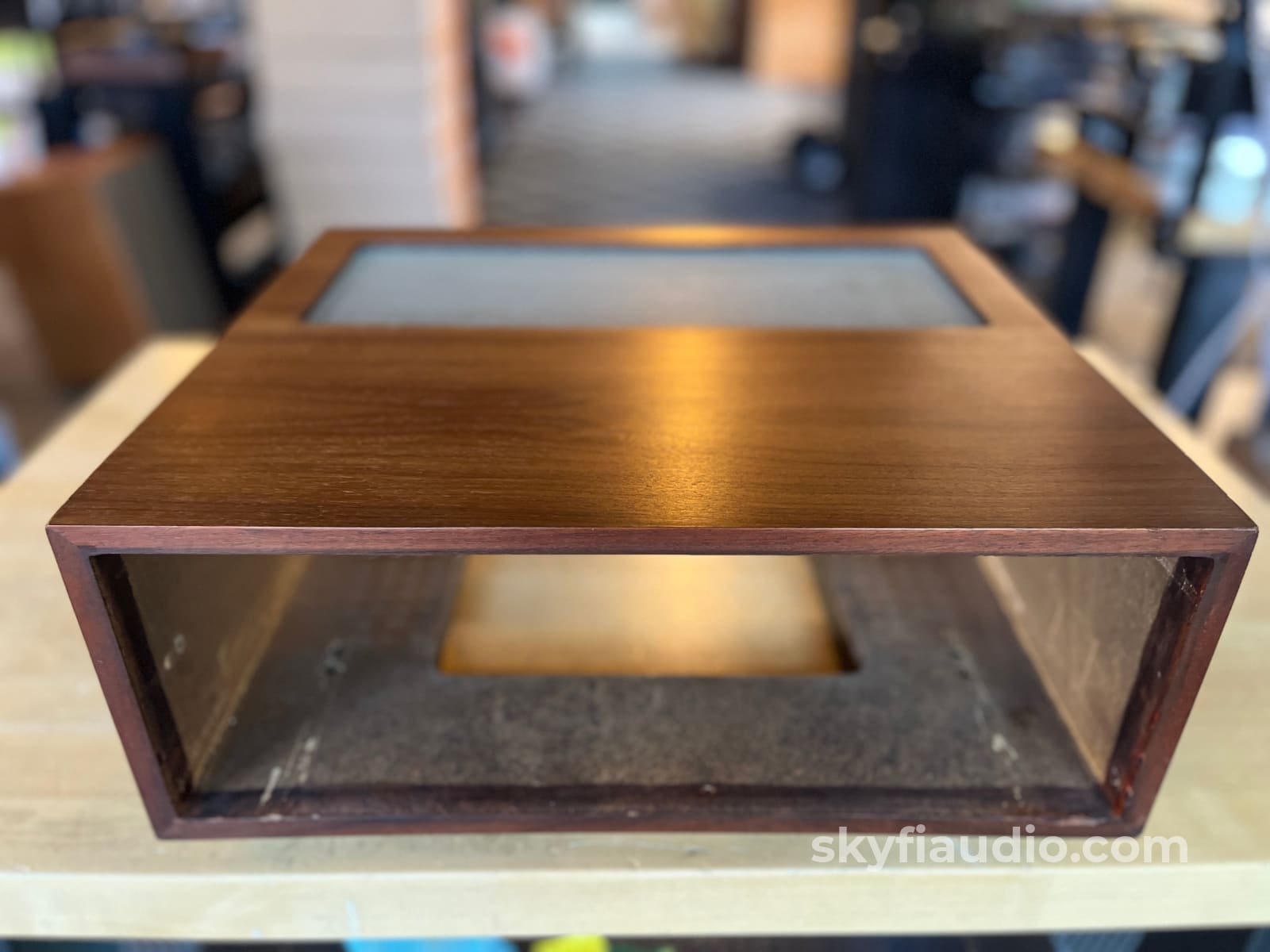 Mcintosh L19 Wvo Cabinet For Mac1700 And Mac1900 W/ Screws Accessory