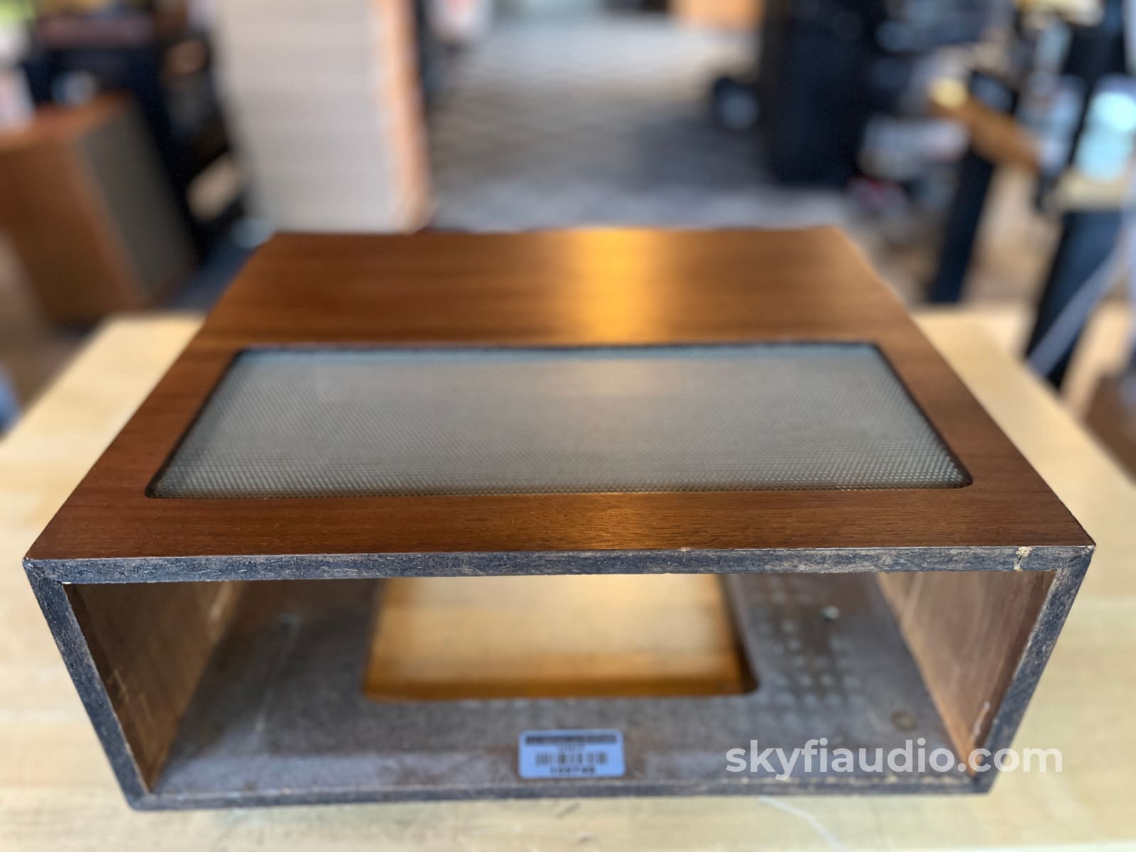 Mcintosh L19 Wvo Cabinet For Mac1700 And Mac1900 W/ Screws Accessory