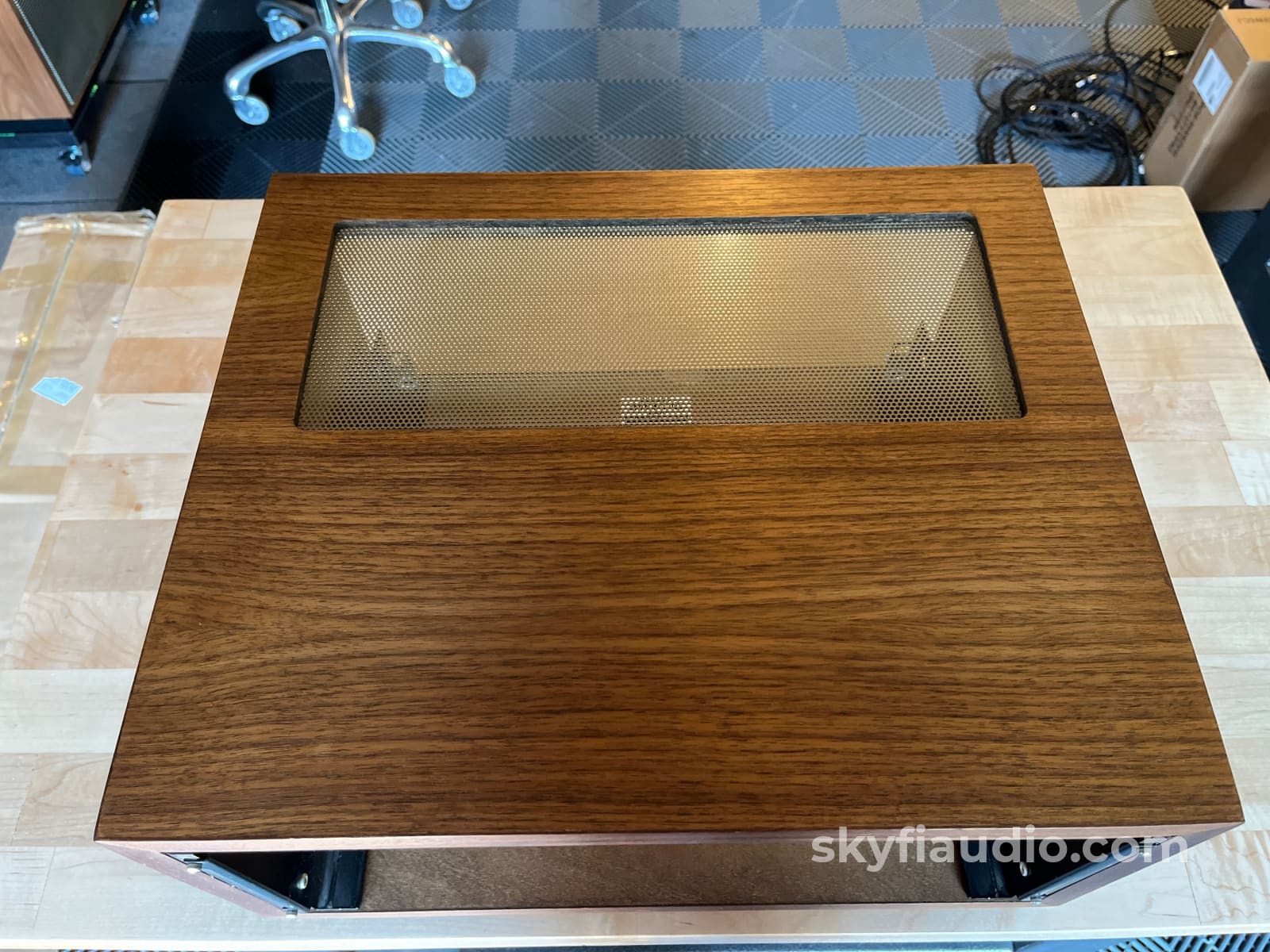 L52 Slant Foot Cabinet Cabinet w/ 13.5’’ Panlocs - Fits MC2105 & Others - Accessory