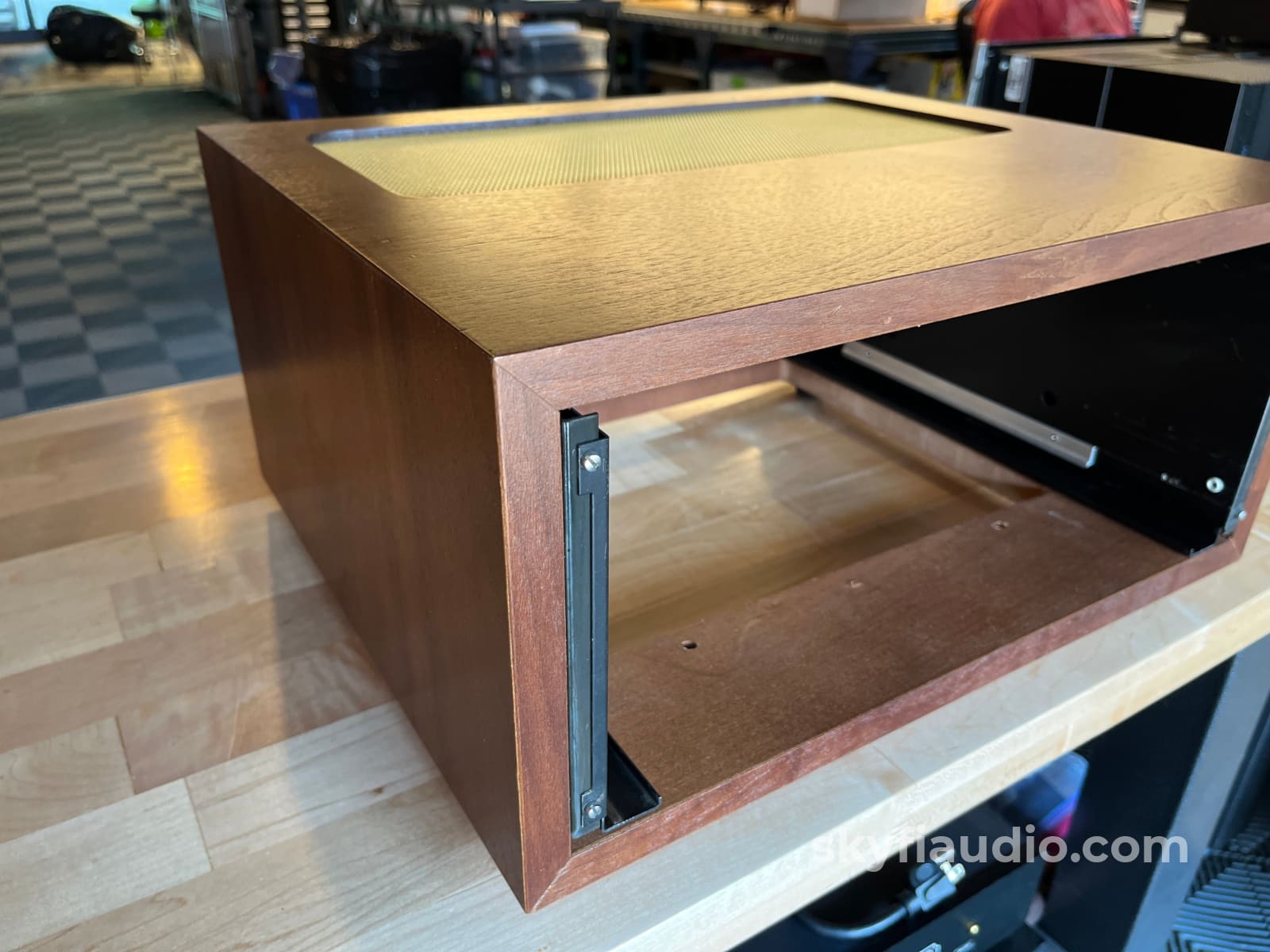 McIntosh L54 Tribute Cabinet w/ 13.5’’ Panlocs - Accessory