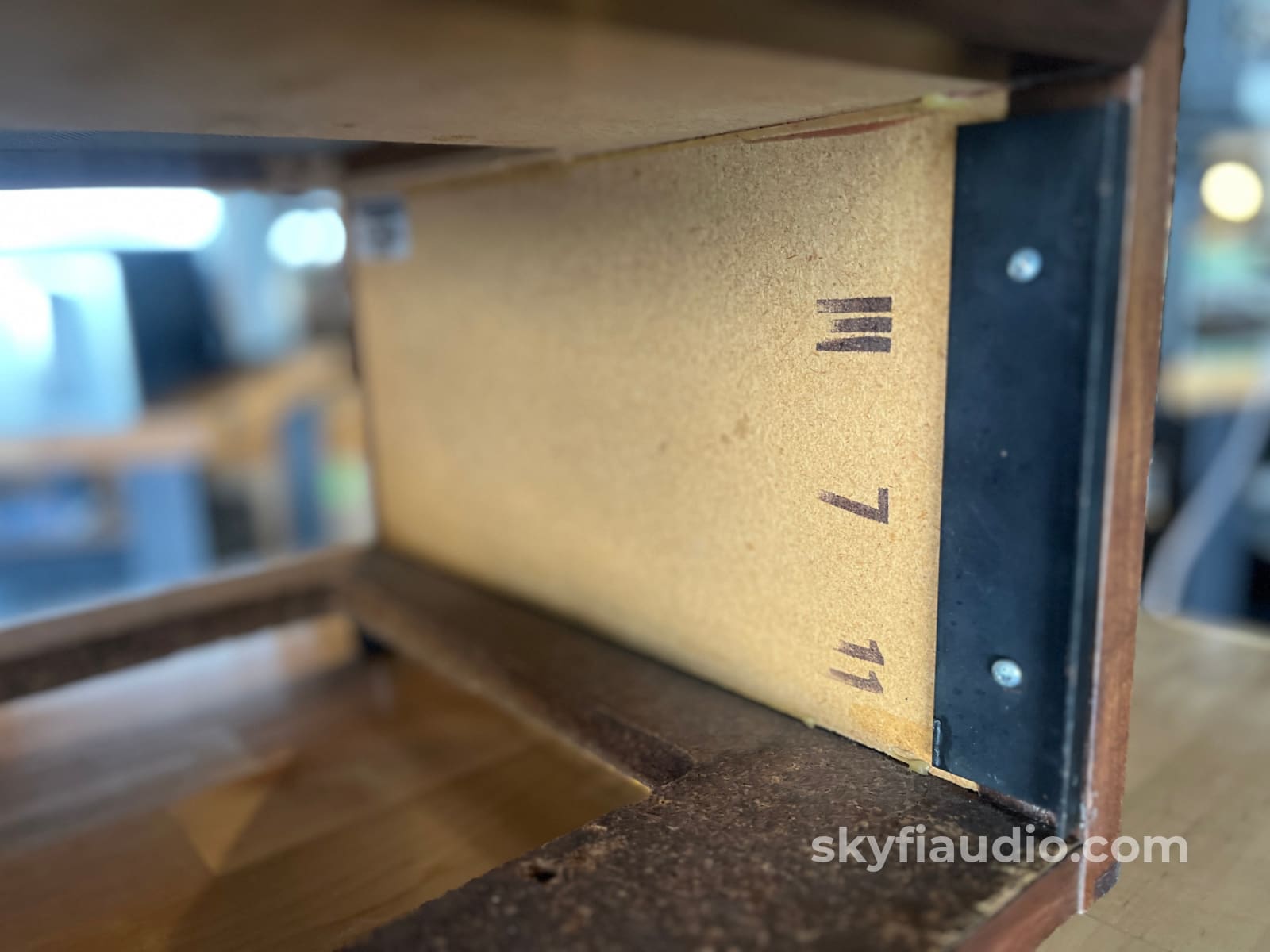 McIntosh L54 Cabinet - No Panlocs Accessory