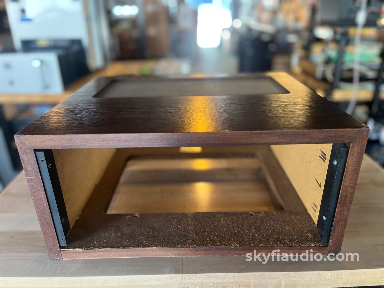 McIntosh L54 Cabinet - No Panlocs Accessory