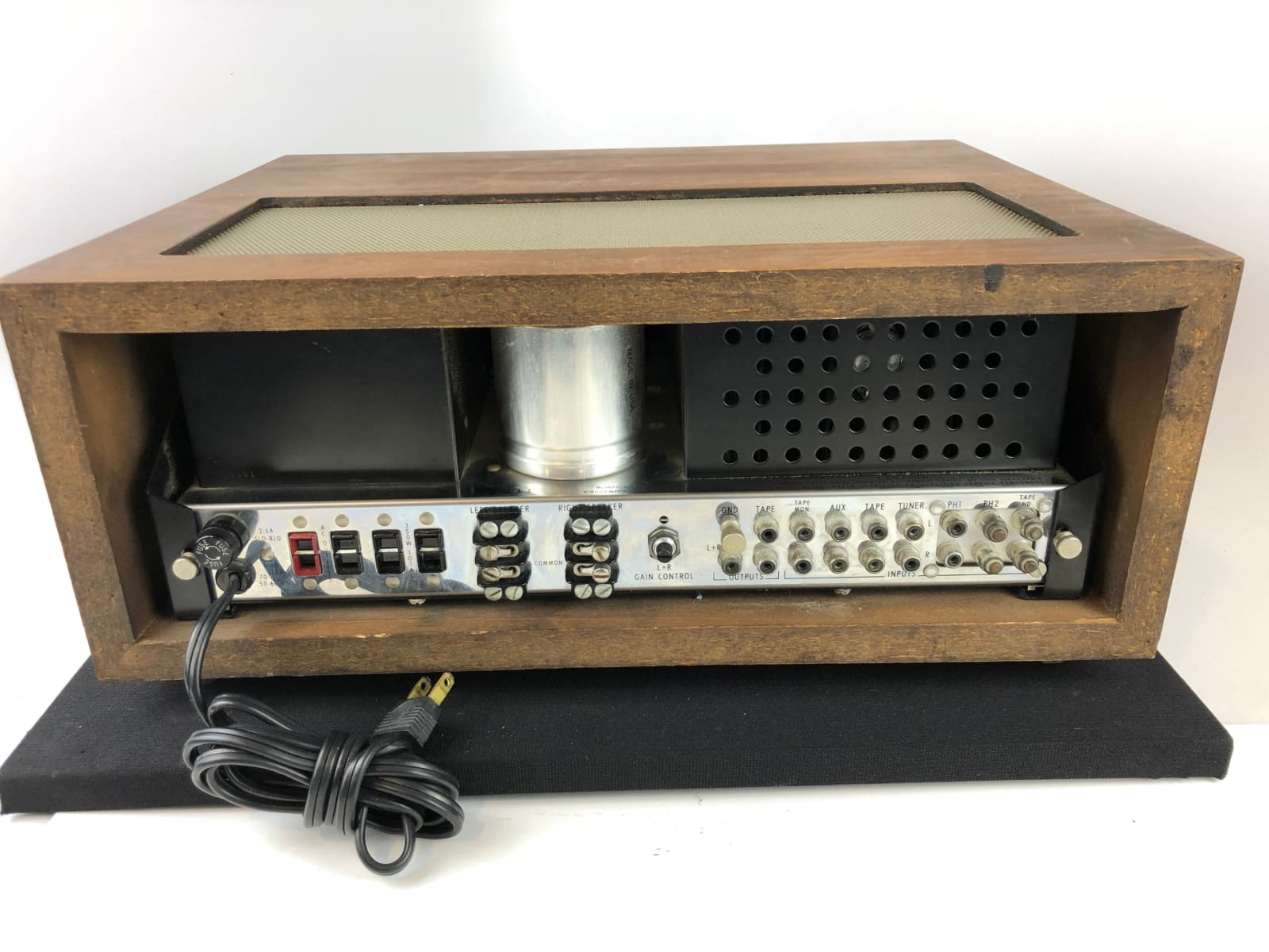 Mcintosh Ma-5100 Integrated Amplifier With Dual Phono Inputs And Case