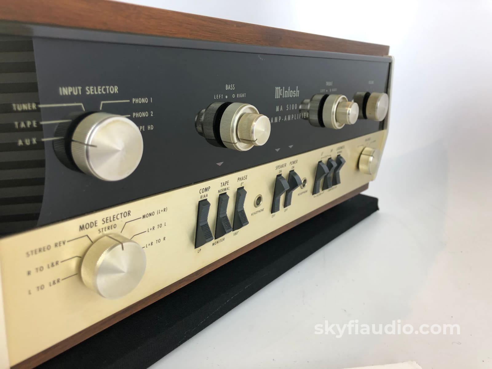 Mcintosh Ma-5100 Integrated Amplifier With Dual Phono Inputs And Case
